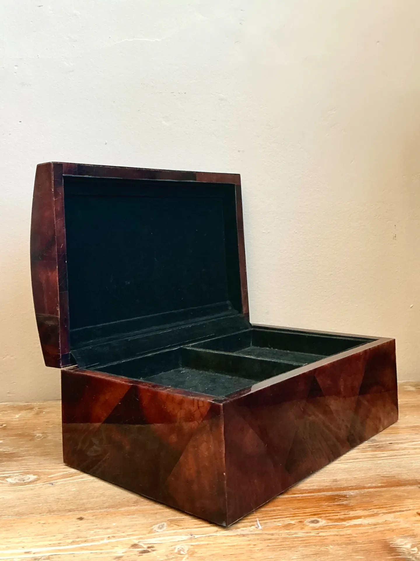 Vintage Coconut Shell Decorative Box — additional photo 3