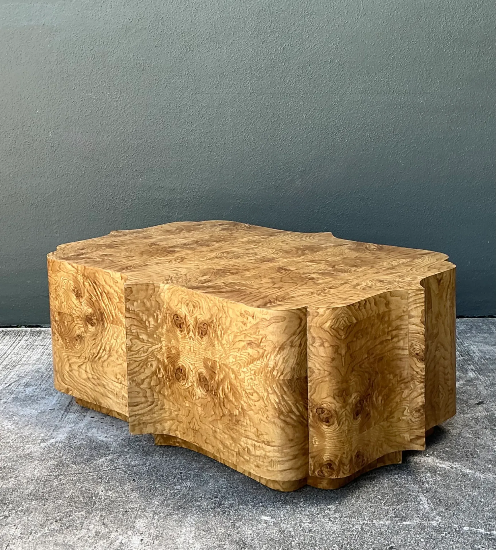Vintage Scalloped Burl wood Coffee Table — additional photo 2