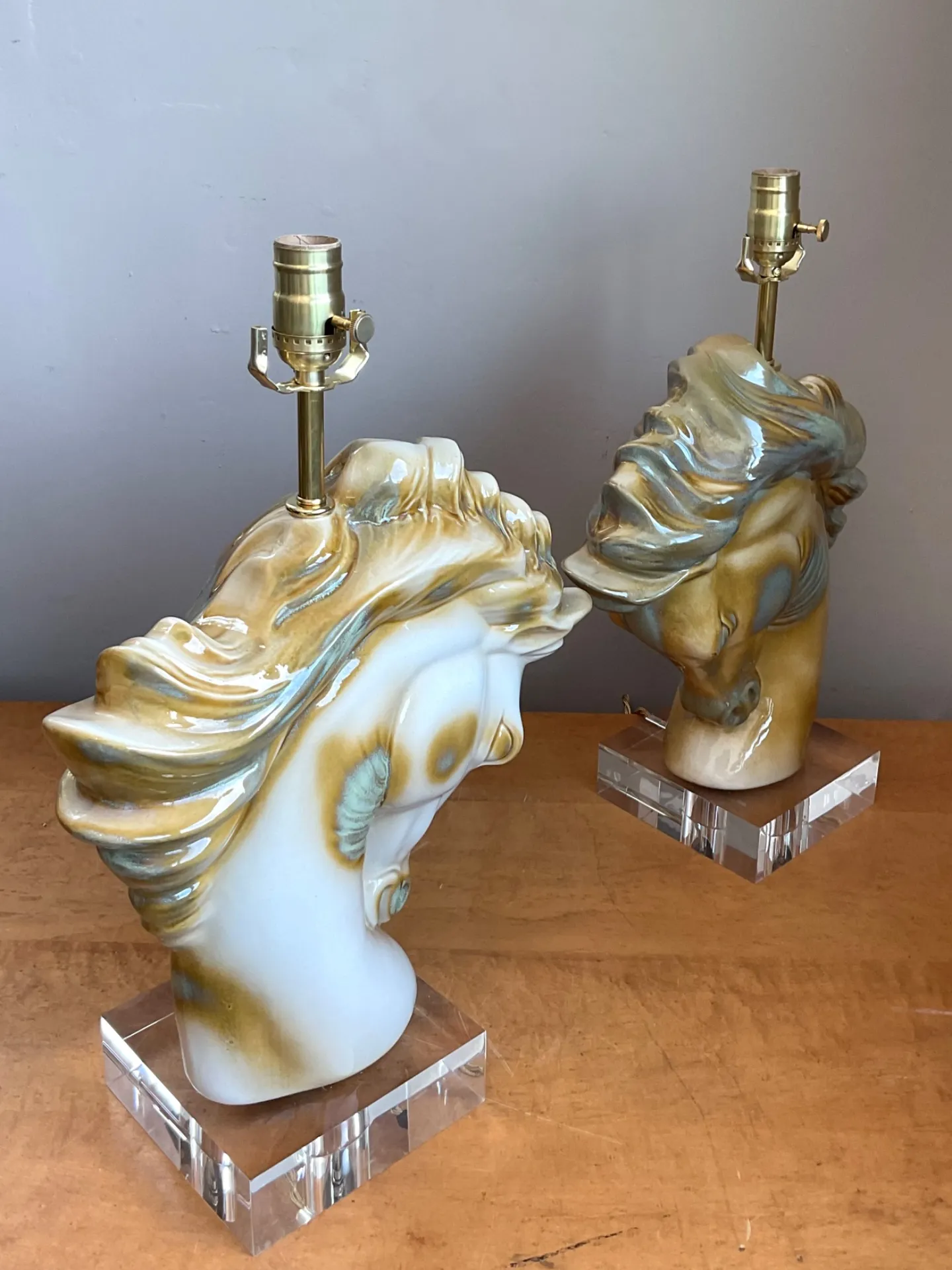 Vintage Ceramic Horse Head Table Lamps - A Pair — additional photo 1