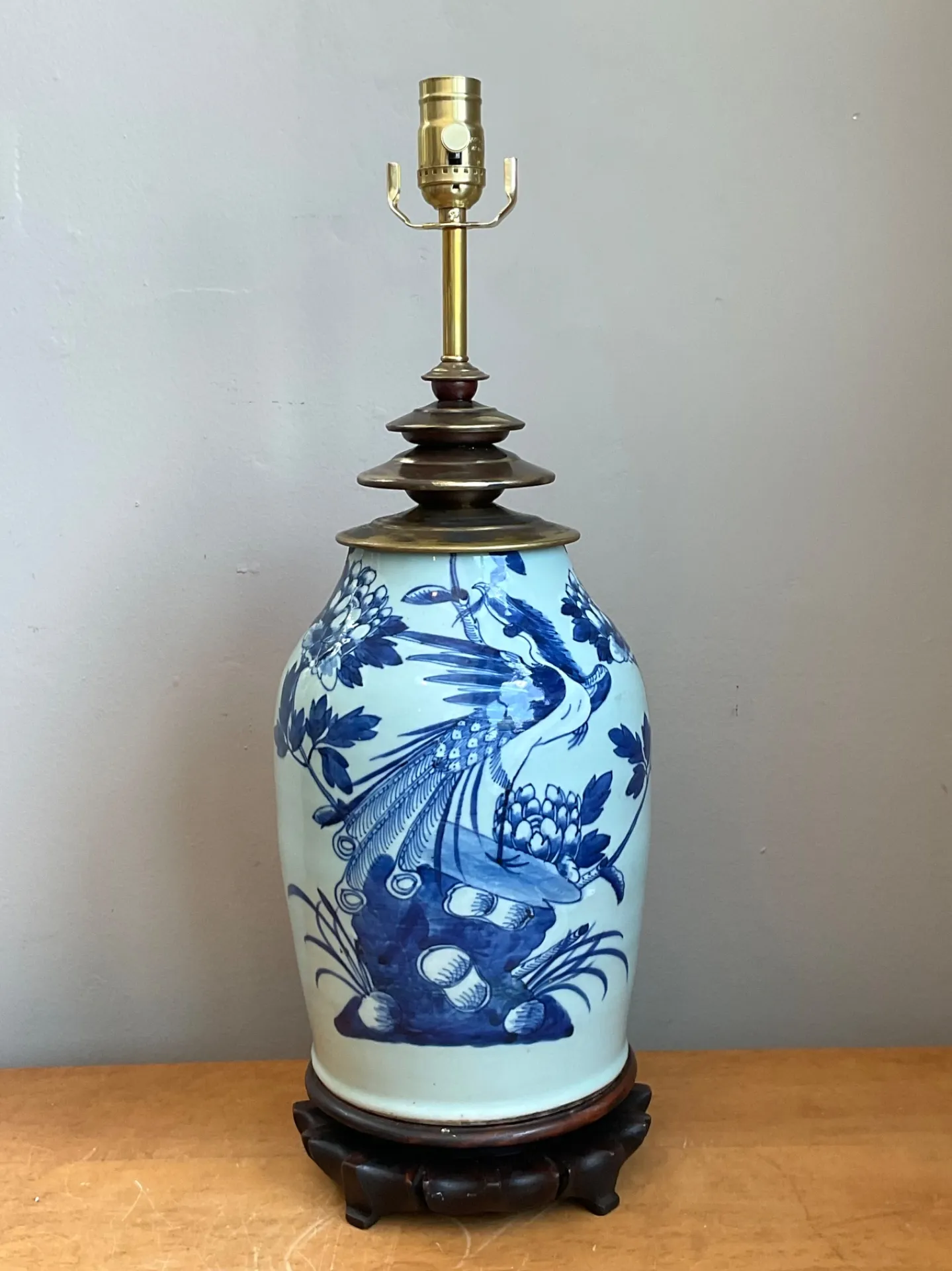 Vintage Blue and White Ceramic Table Lamp — additional photo 8