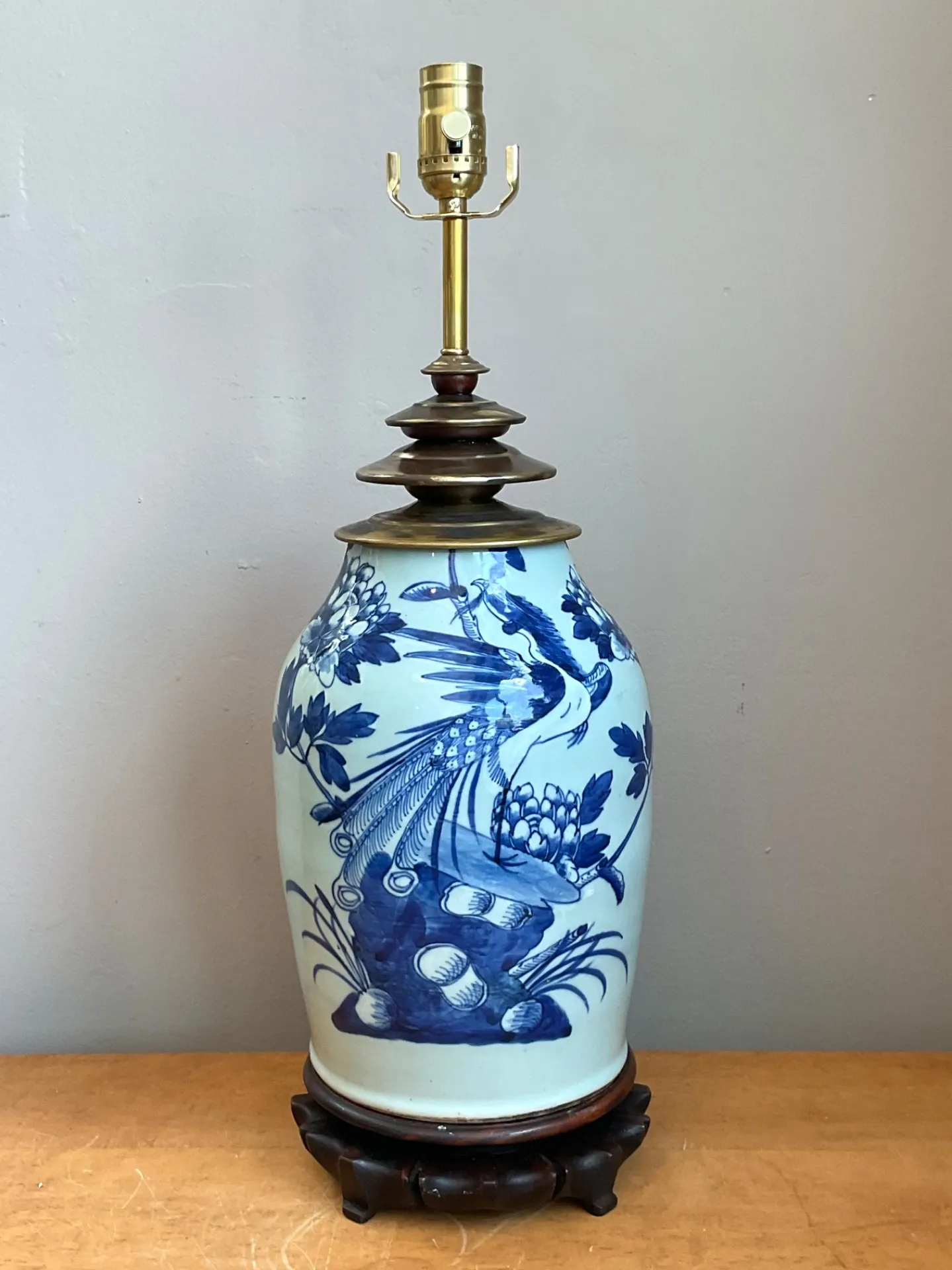 Vintage Blue and White Ceramic Table Lamp — additional photo 7