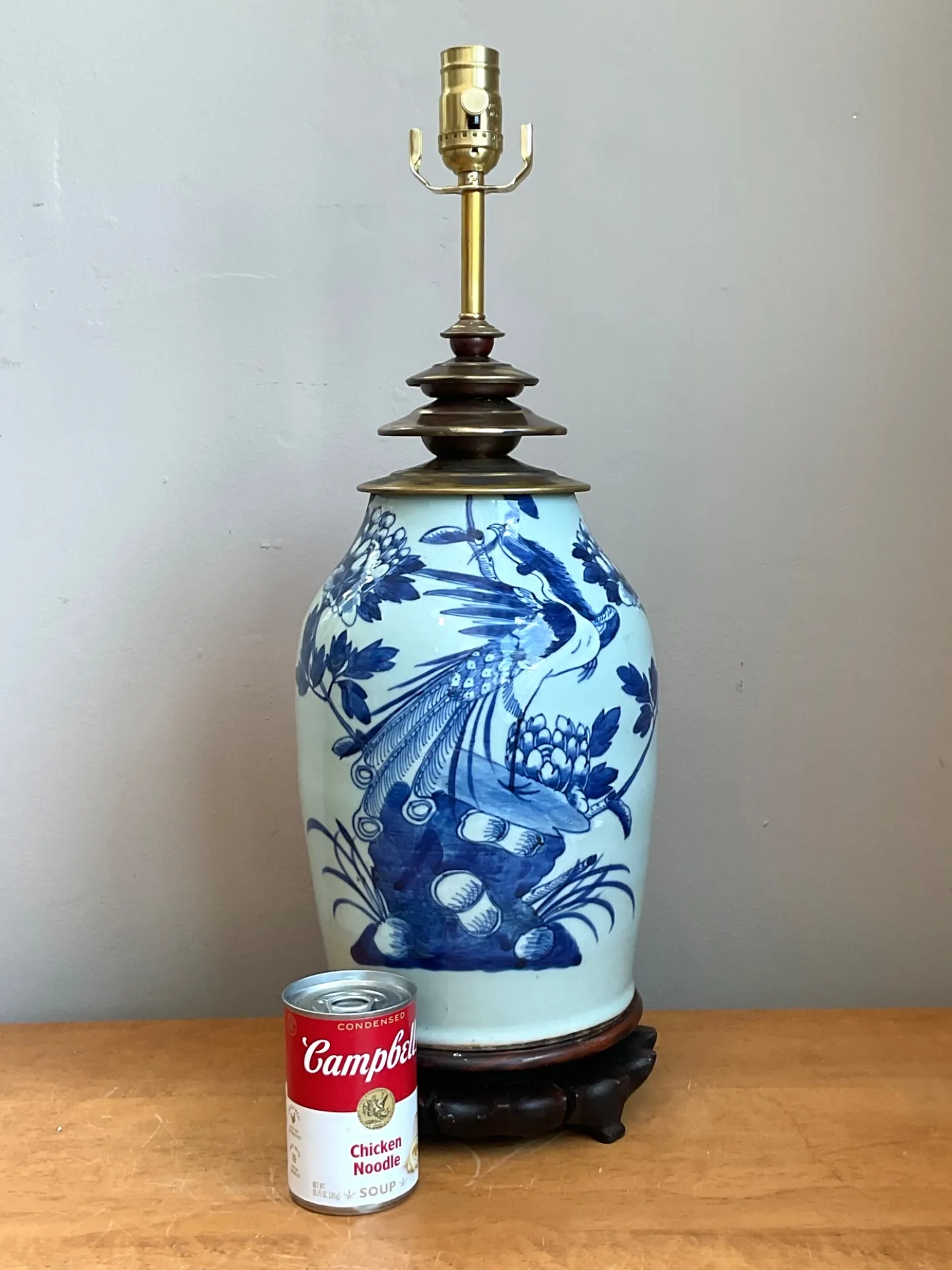 Vintage Blue and White Ceramic Table Lamp — additional photo 2