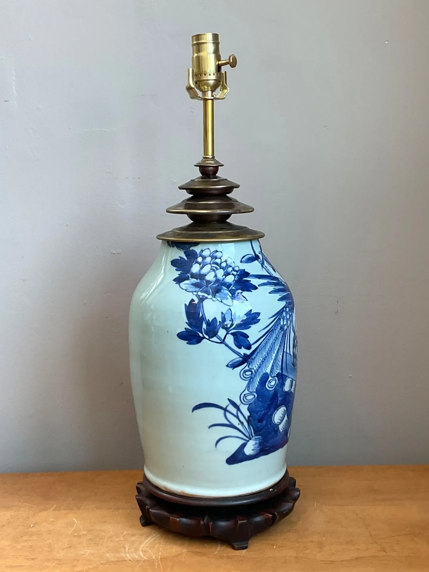 Vintage Blue and White Ceramic Table Lamp — additional photo 5