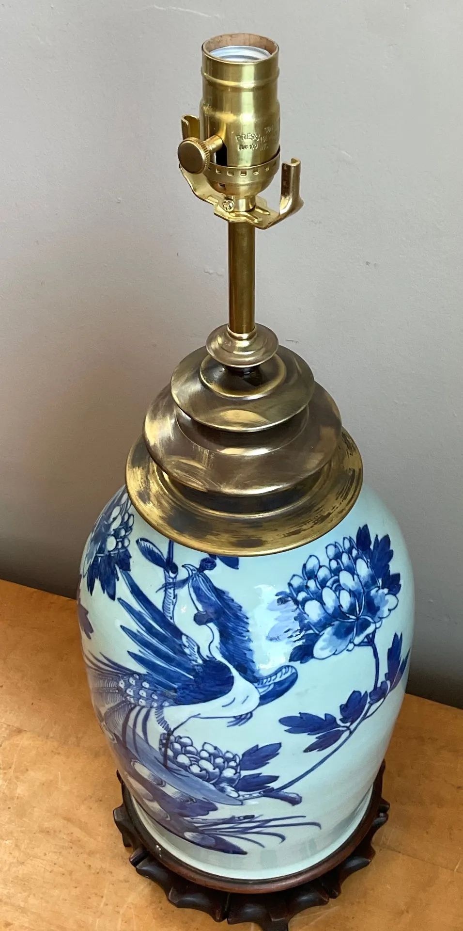 Vintage Blue and White Ceramic Table Lamp — additional photo 1