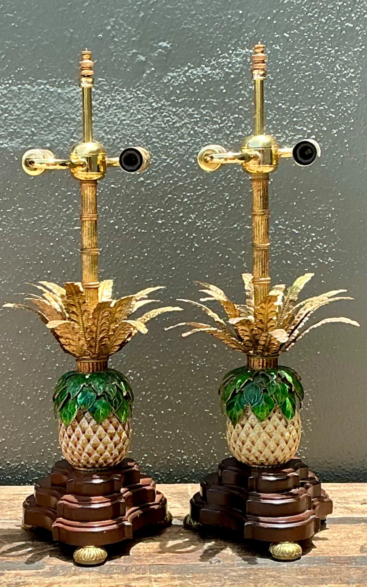 Vintage Frederick Cooper Enamel Pineapple Lamps - A Pair — additional photo 3