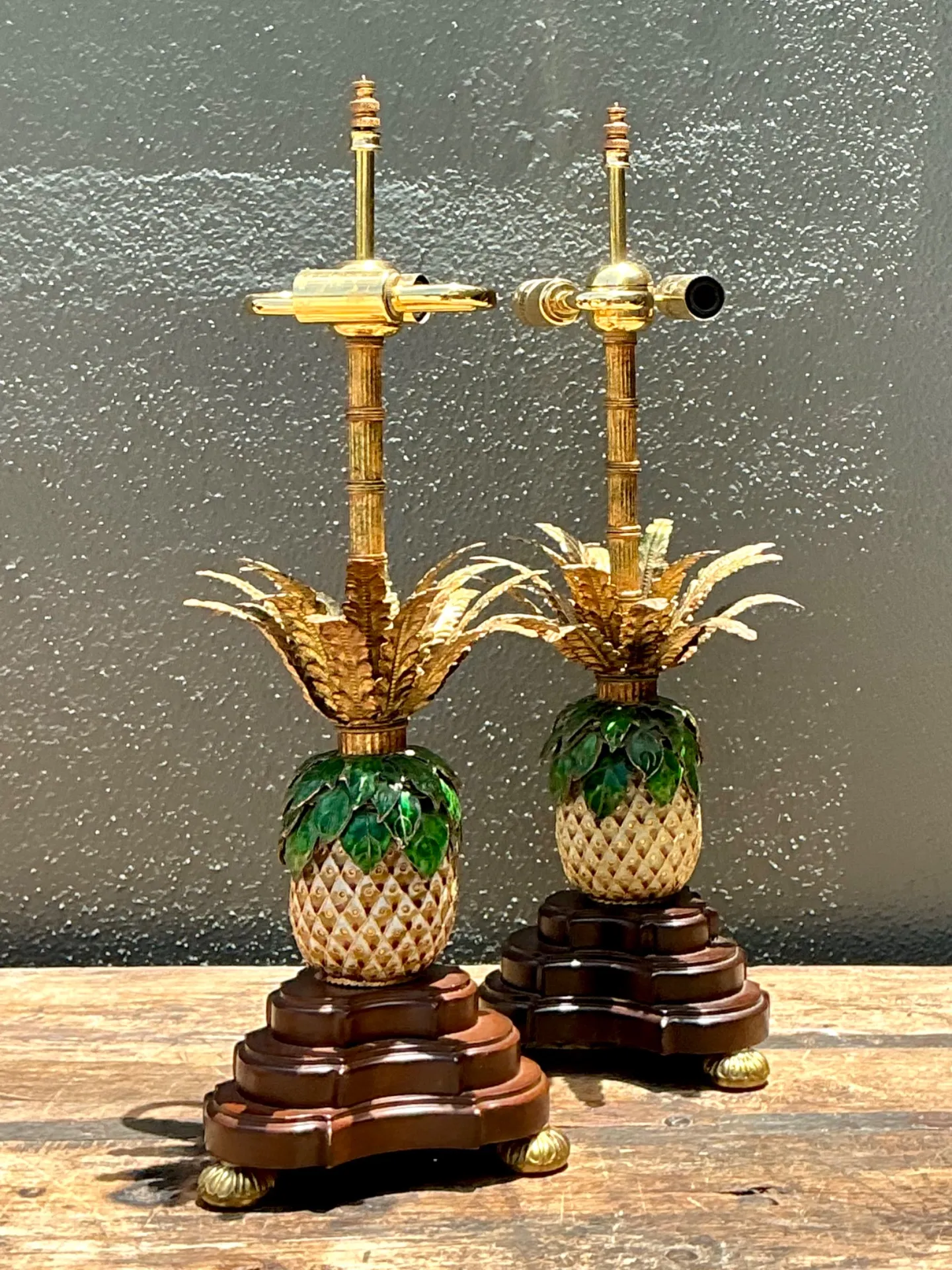 Vintage Frederick Cooper Enamel Pineapple Lamps - A Pair — additional photo 6