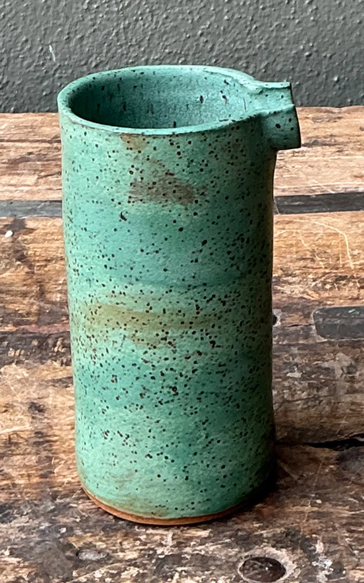 Vintage Green Spout Ceramic Vase — additional photo 4
