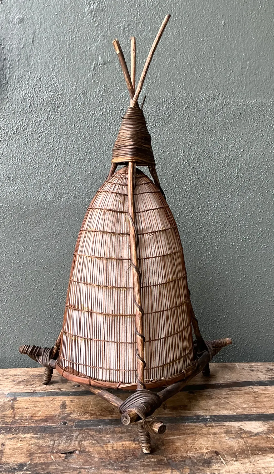 Vintage Japanese Woven Reed Table Lamp