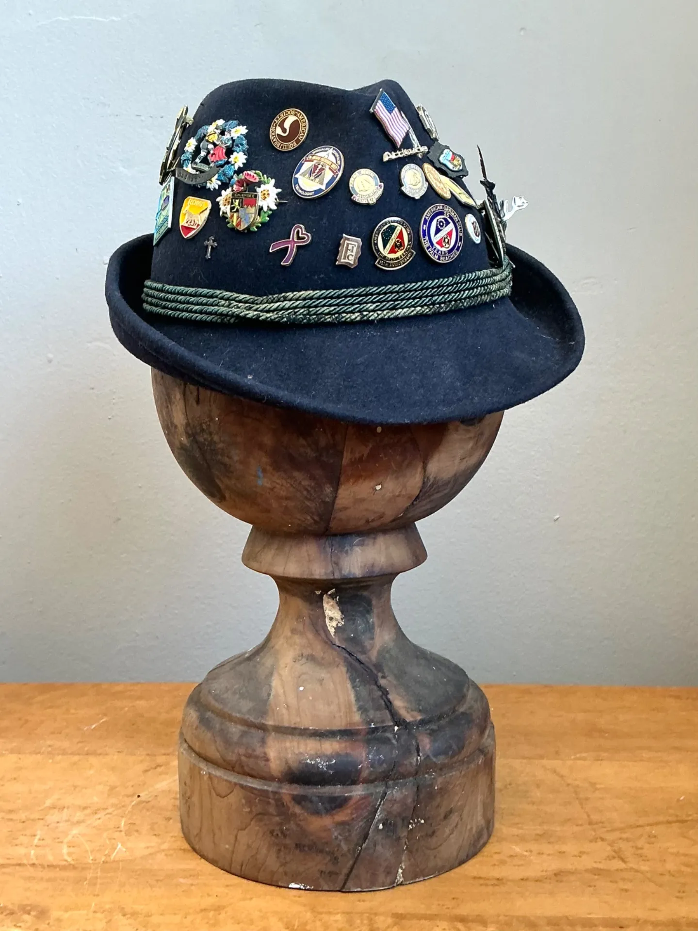 Vintage Bavarian Hat with Pins — additional photo 7