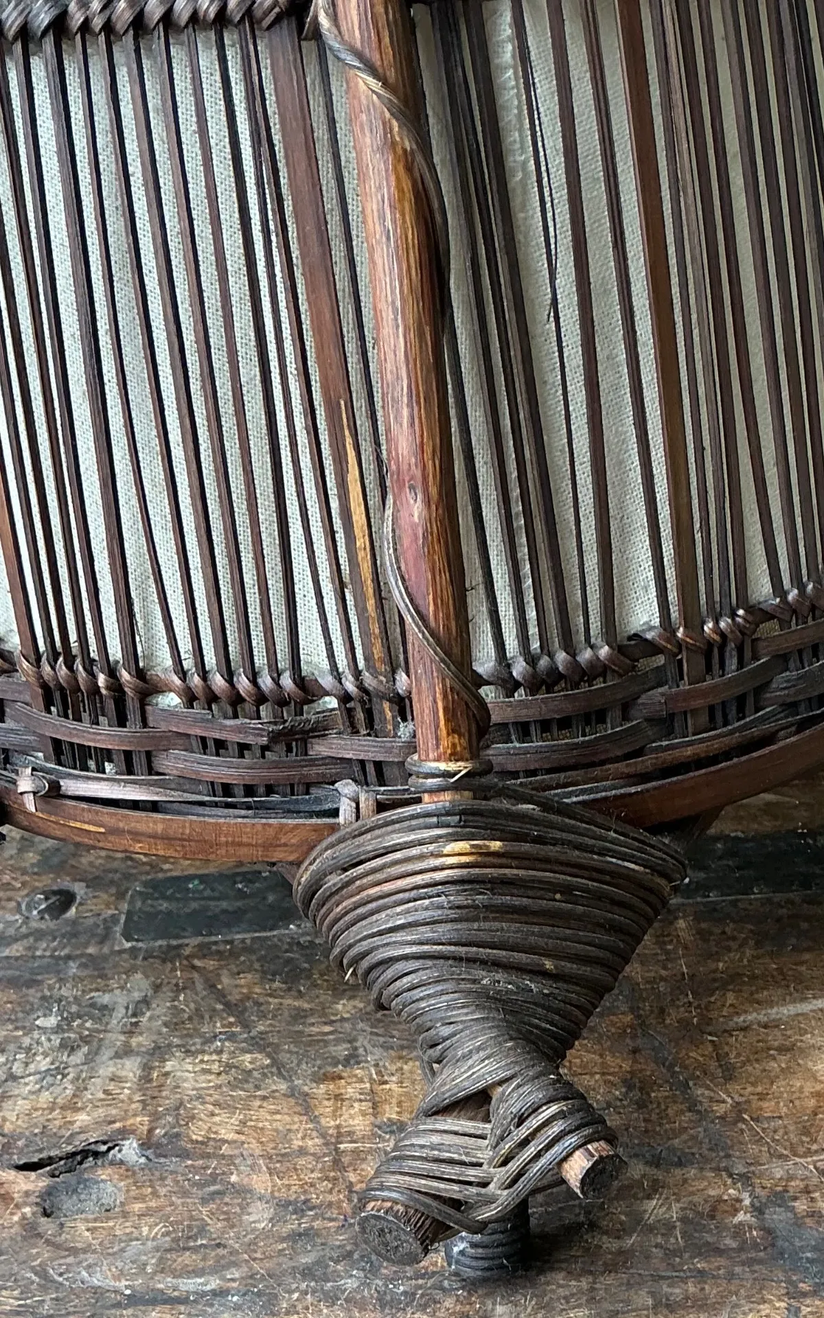 Vintage Japanese Woven Reed Lamp — additional photo 7