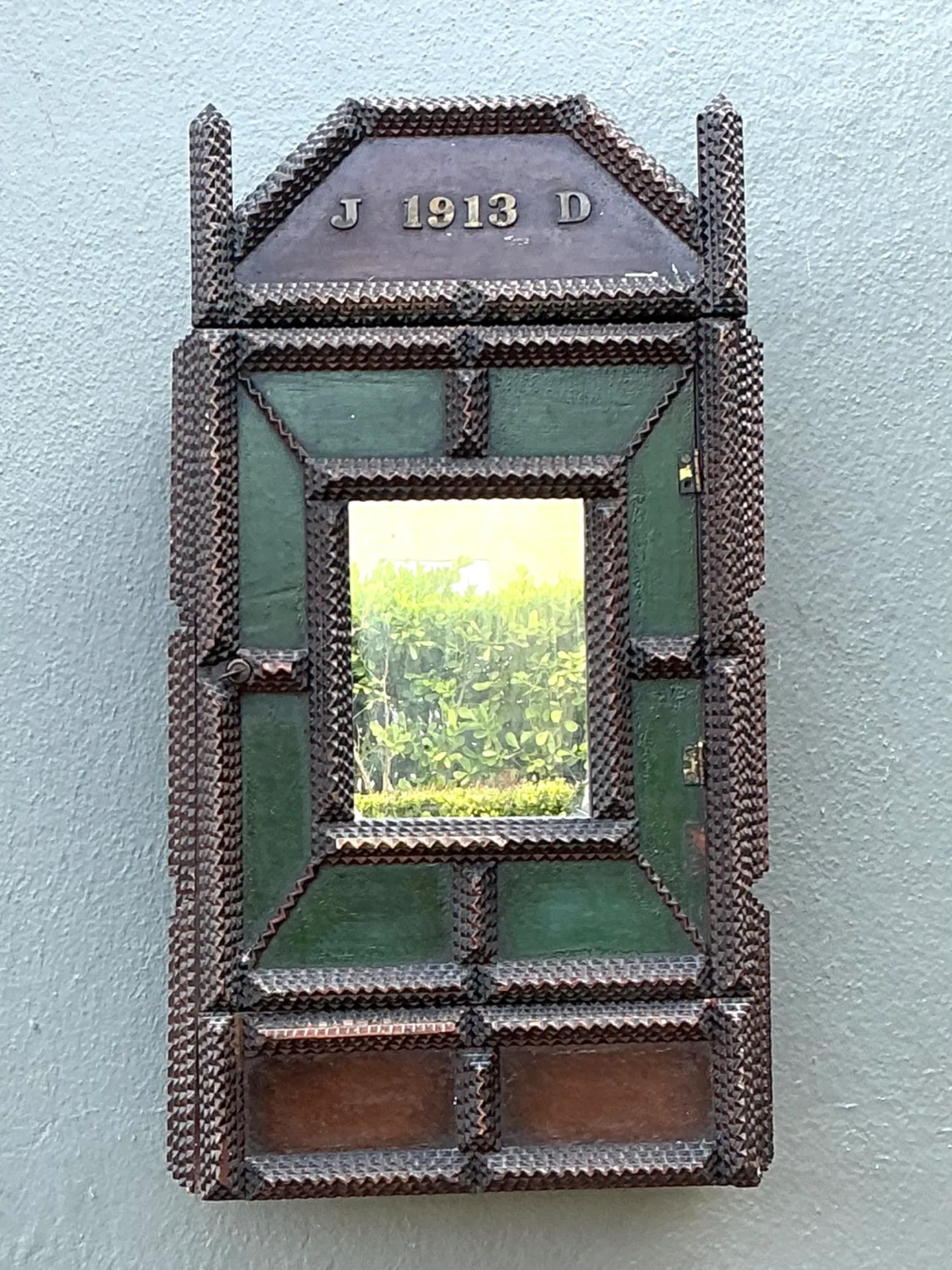 Vintage 1913 Wooden Tramp Art Cabinet — additional photo 4