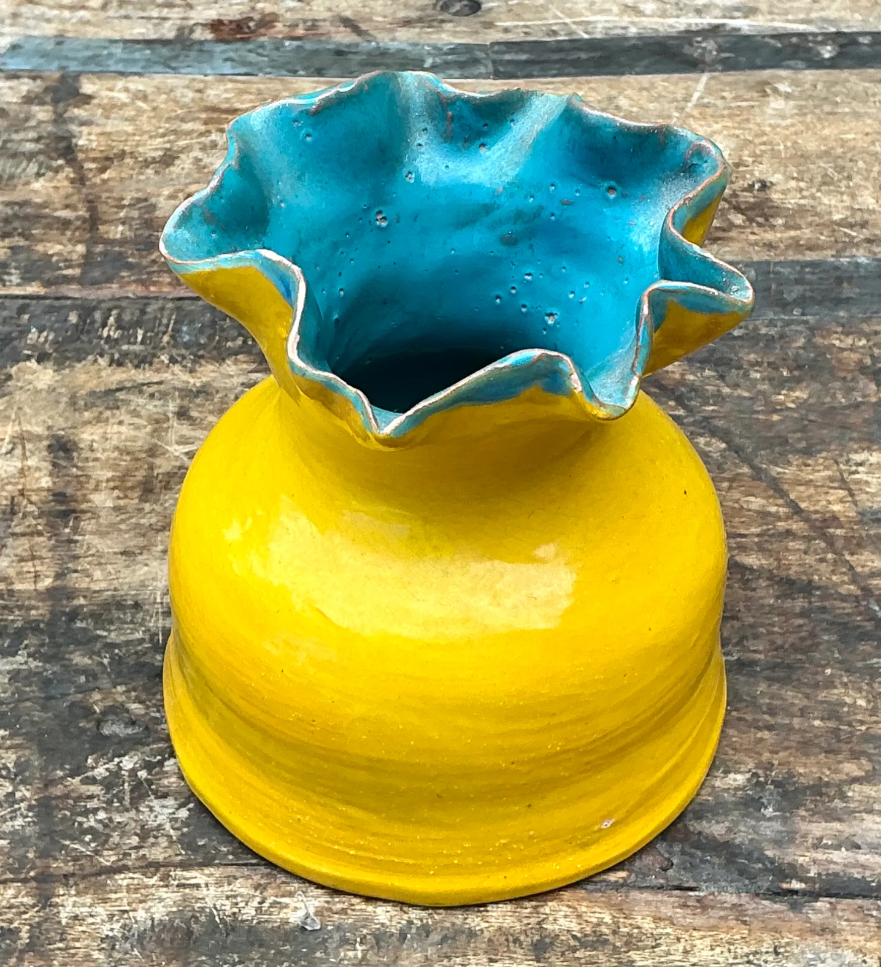 Vintage Hand Crafted Studio Pottery Ruffle Vase — additional photo 1