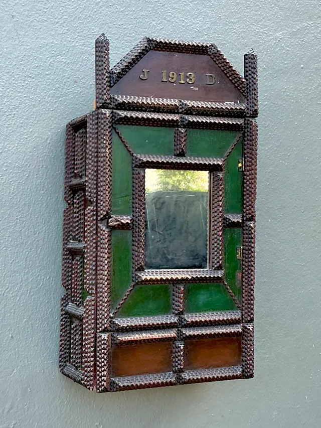 Vintage 1913 Wooden Tramp Art Cabinet — additional photo 8
