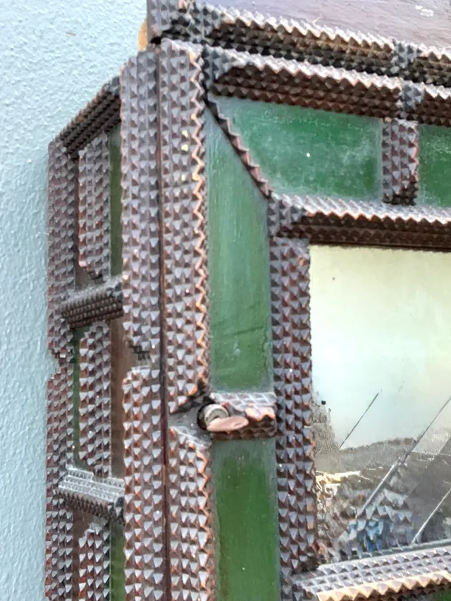 Vintage 1913 Wooden Tramp Art Cabinet — additional photo 3