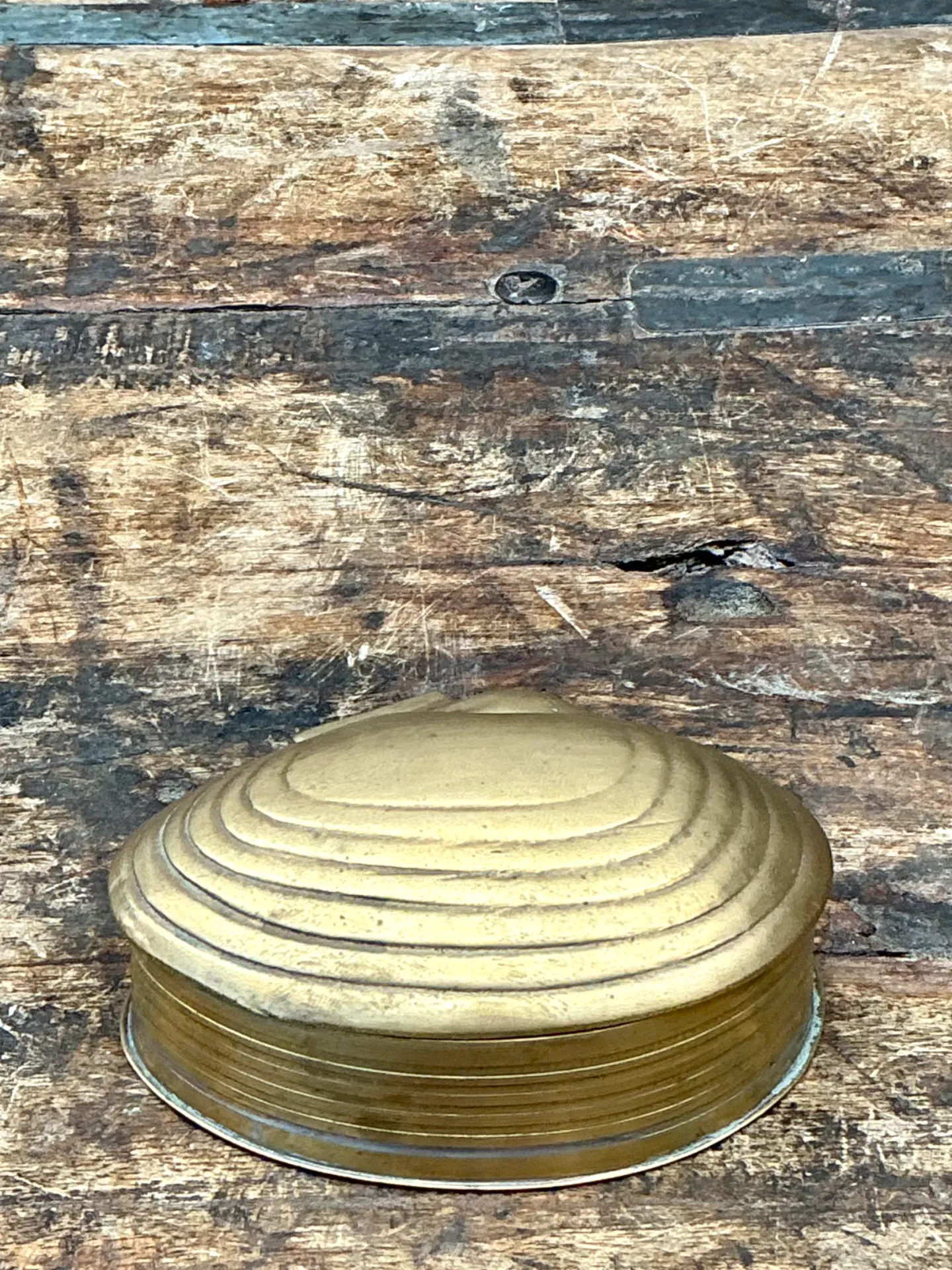 Vintage Clamshell Brass Trinket Box — additional photo 8