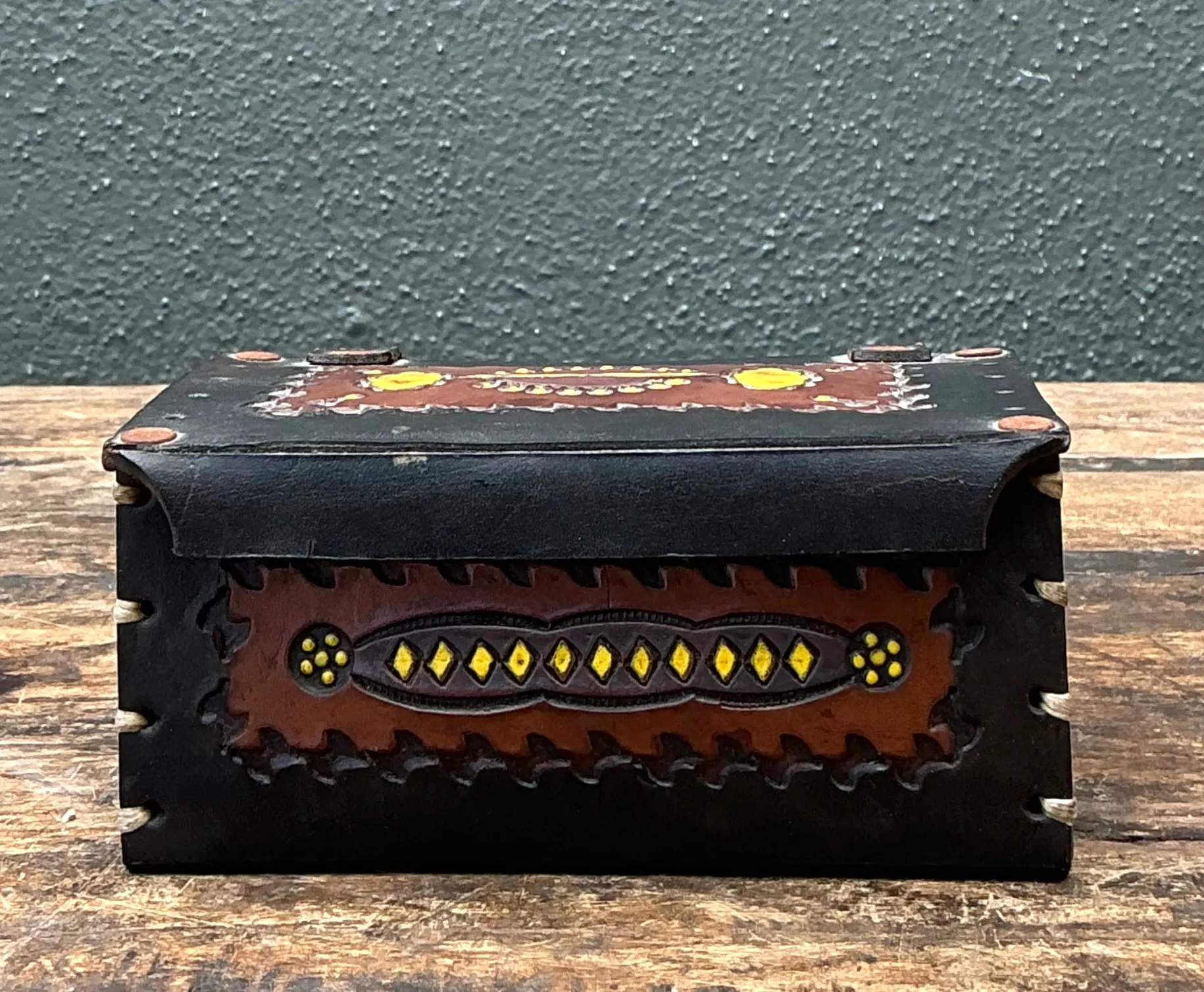 Vintage Handcrafted Leather Trinket Box — additional photo 6