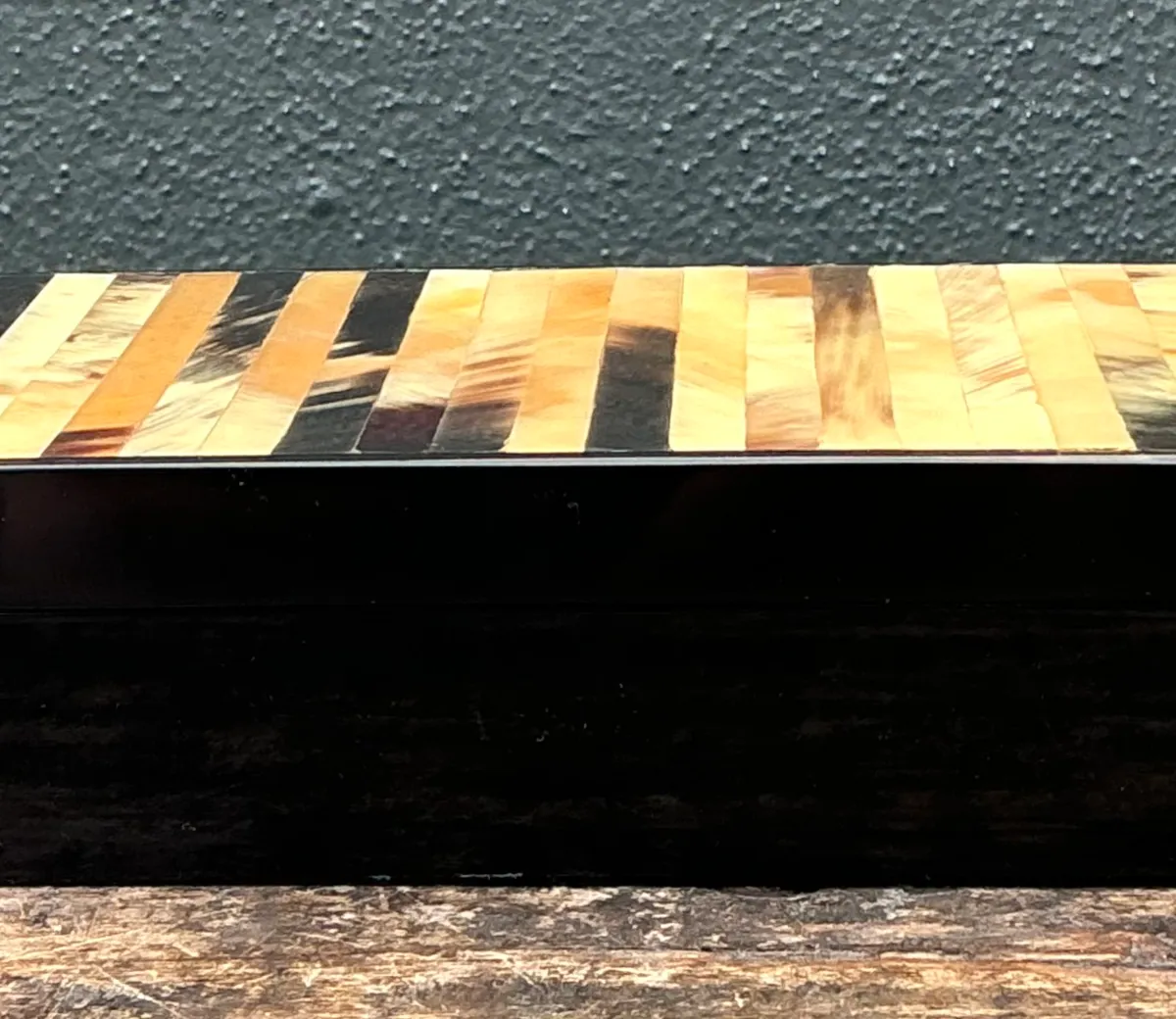 Vintage Horn and Wood Decorative Box — additional photo 4