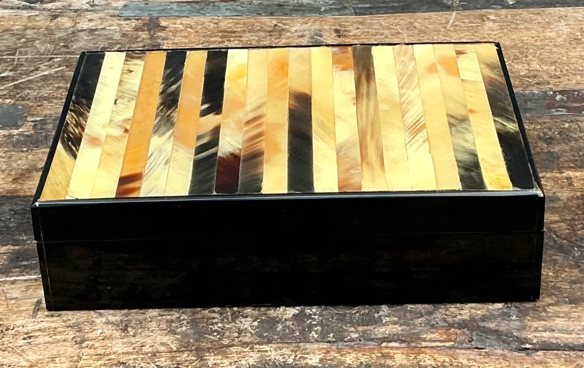 Vintage Horn and Wood Decorative Box — additional photo 2