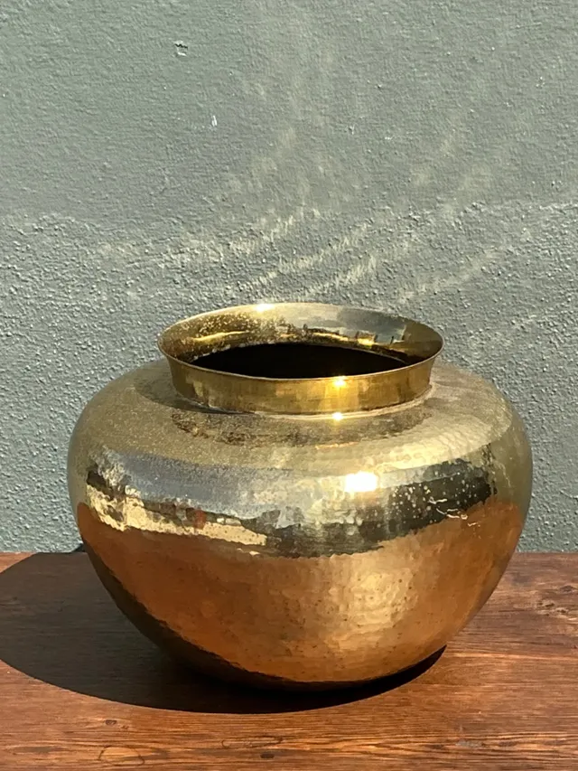 Vintage Hammered Brass Vase — additional photo 6