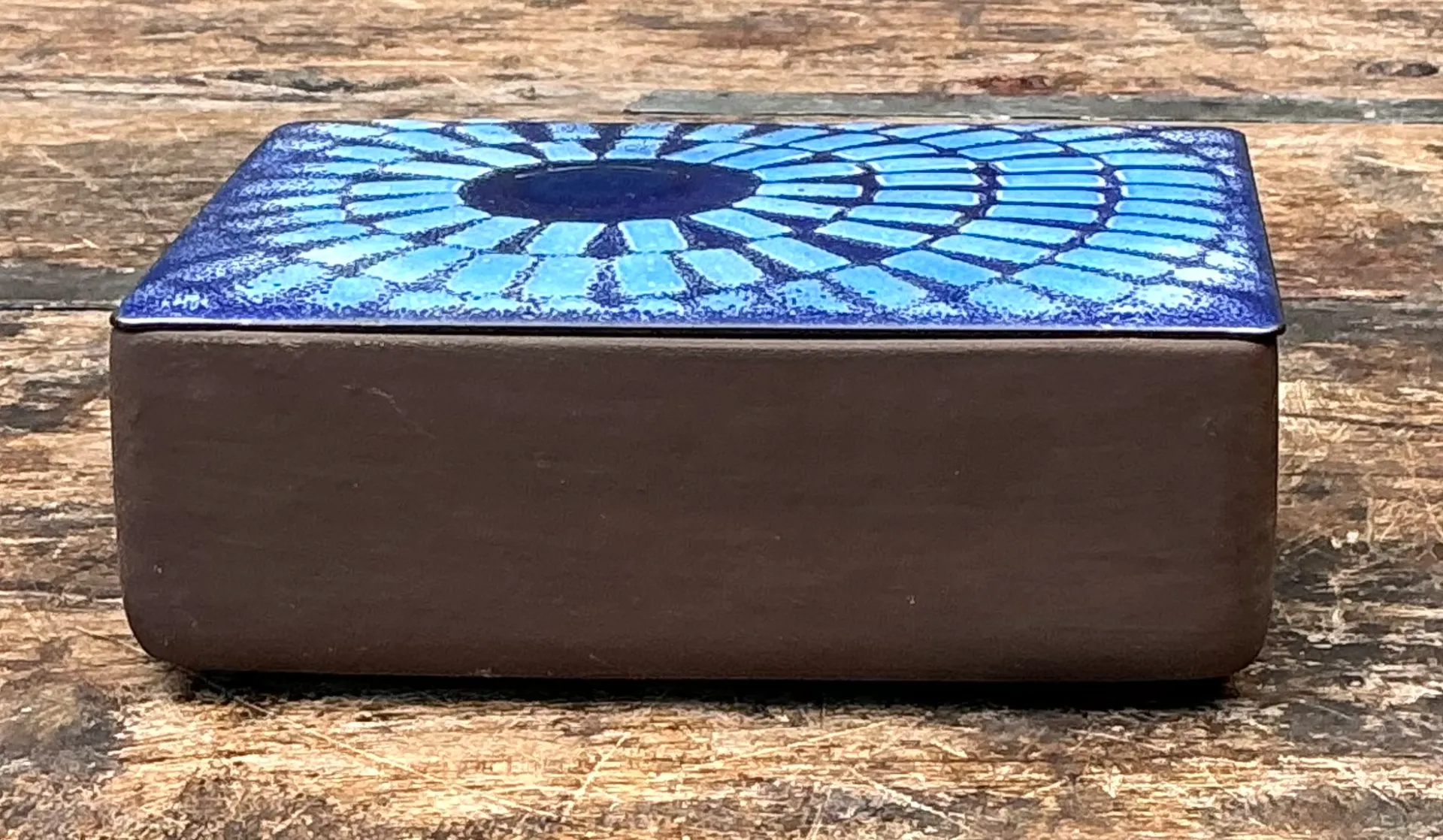 Vintage Ceramic Trinket Box With Blue Enameled Lid — additional photo 3