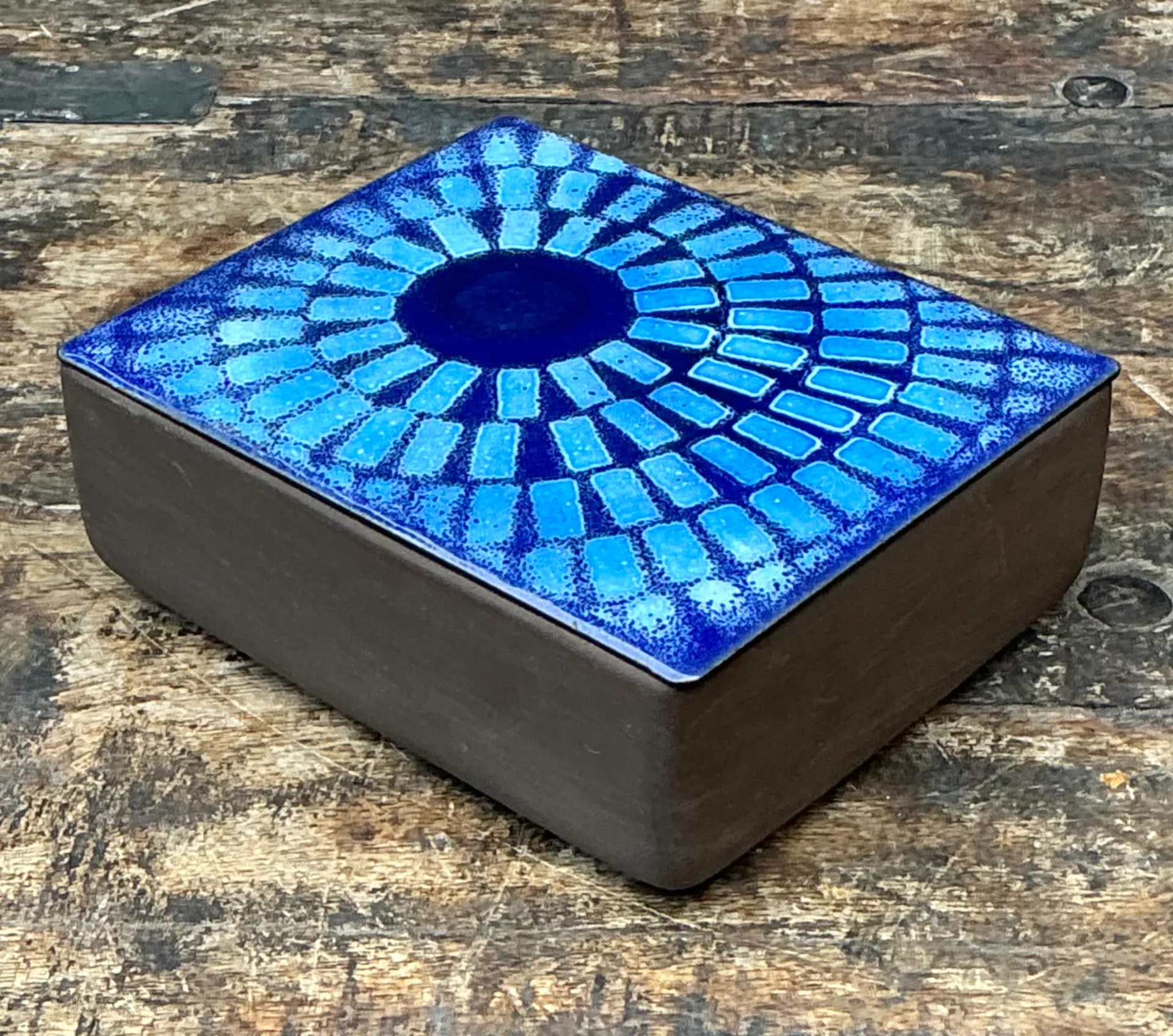 Vintage Ceramic Trinket Box With Blue Enameled Lid — additional photo 6