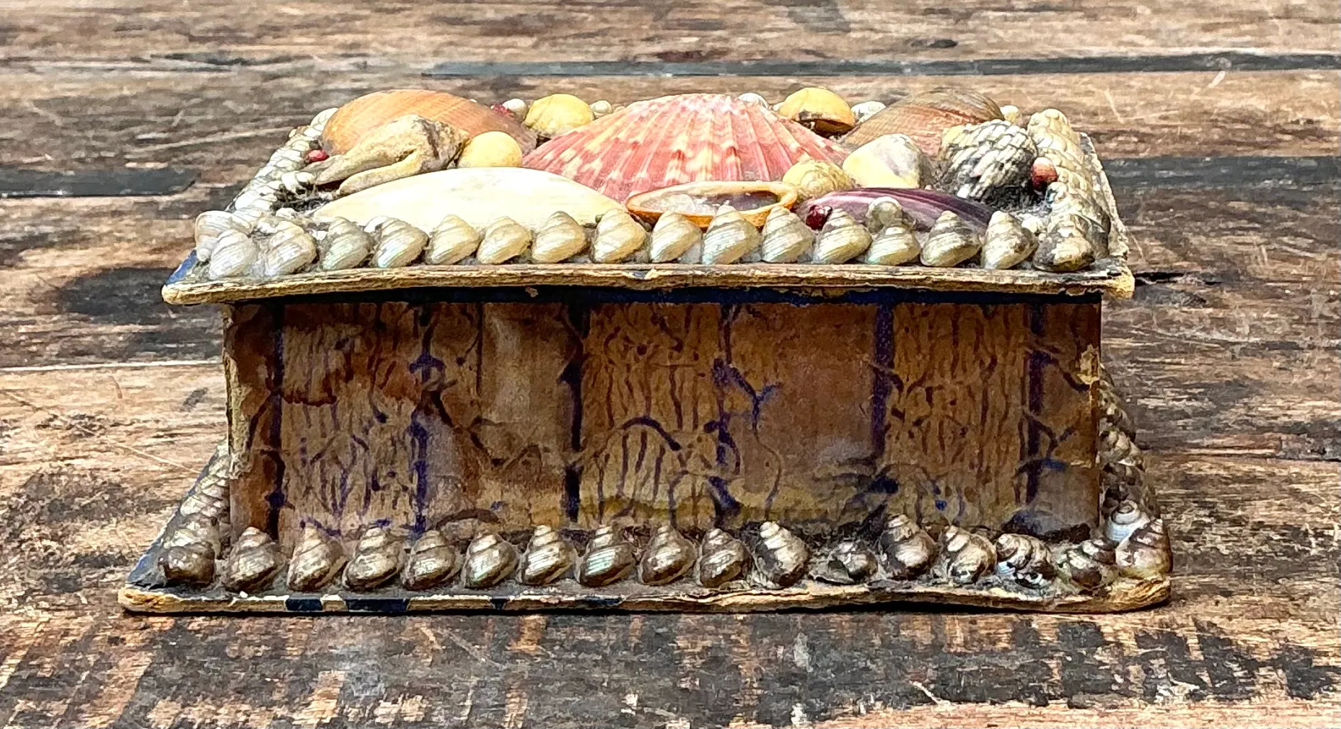 Vintage Shell Embellished Keepsake Box — additional photo 1