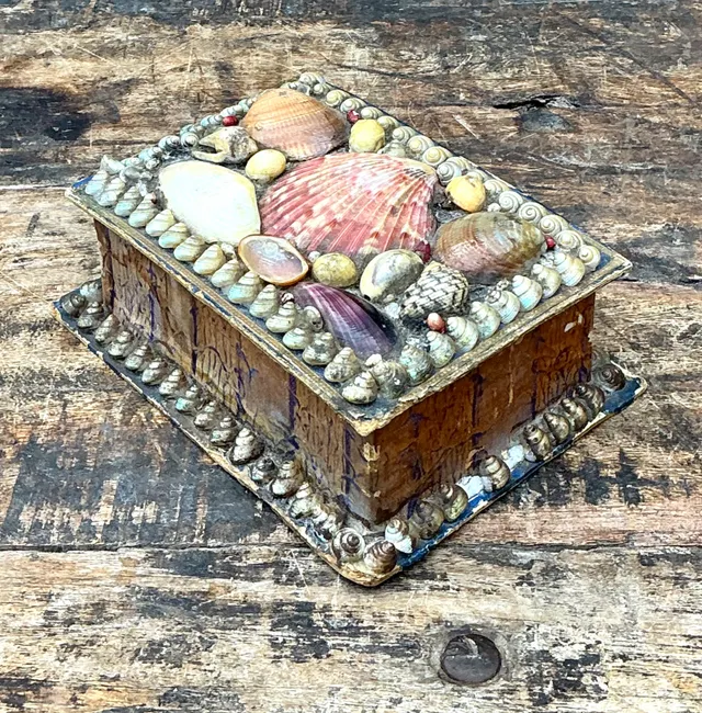 Vintage Shell Embellished Keepsake Box — additional photo 4