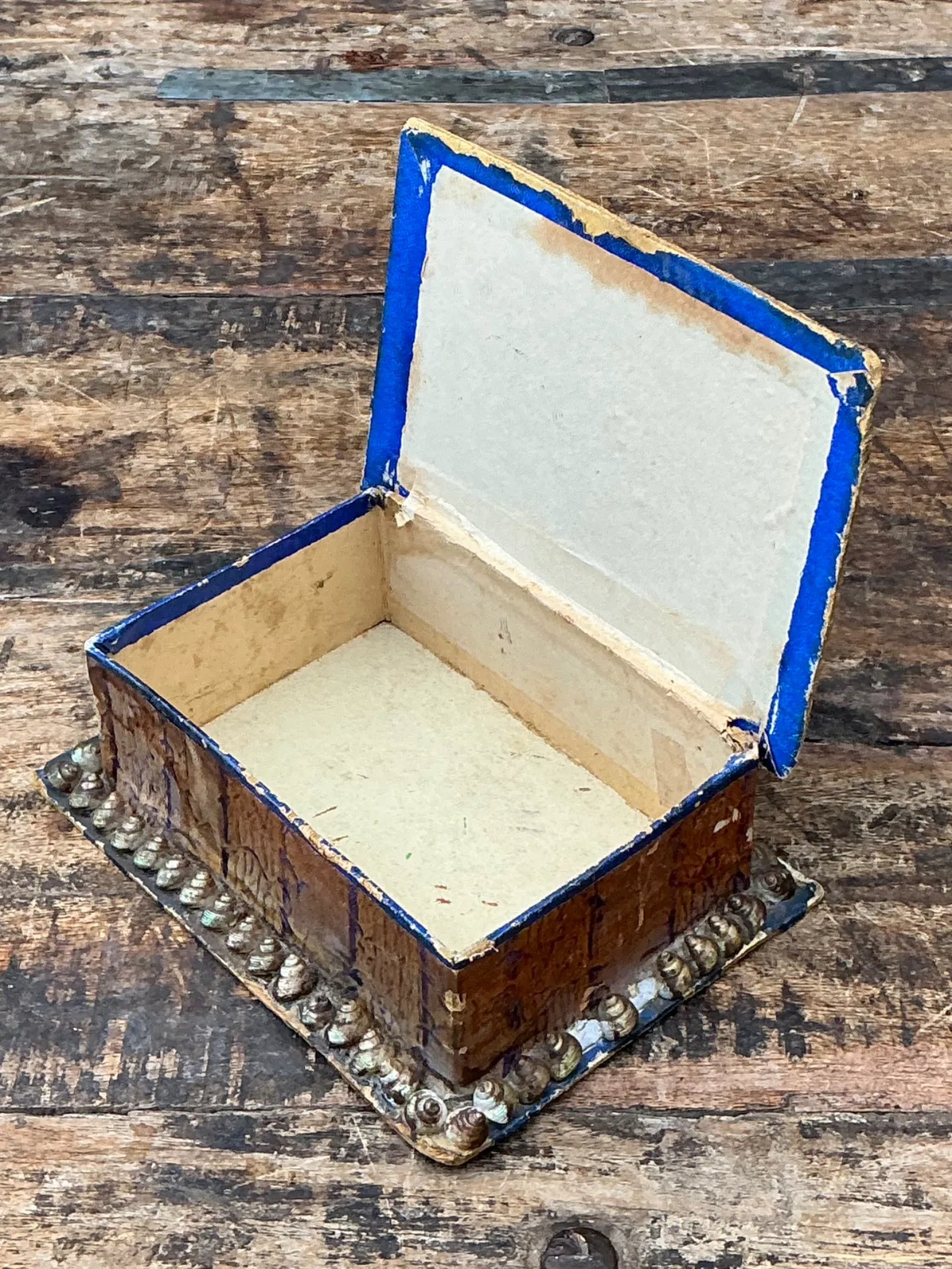 Vintage Shell Embellished Keepsake Box — additional photo 6