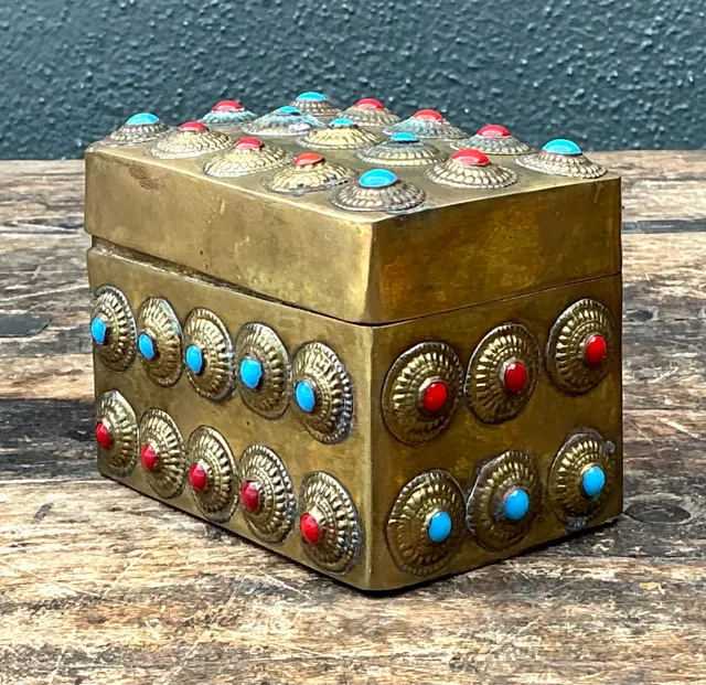 Vintage Embellished Brass Box — additional photo 7