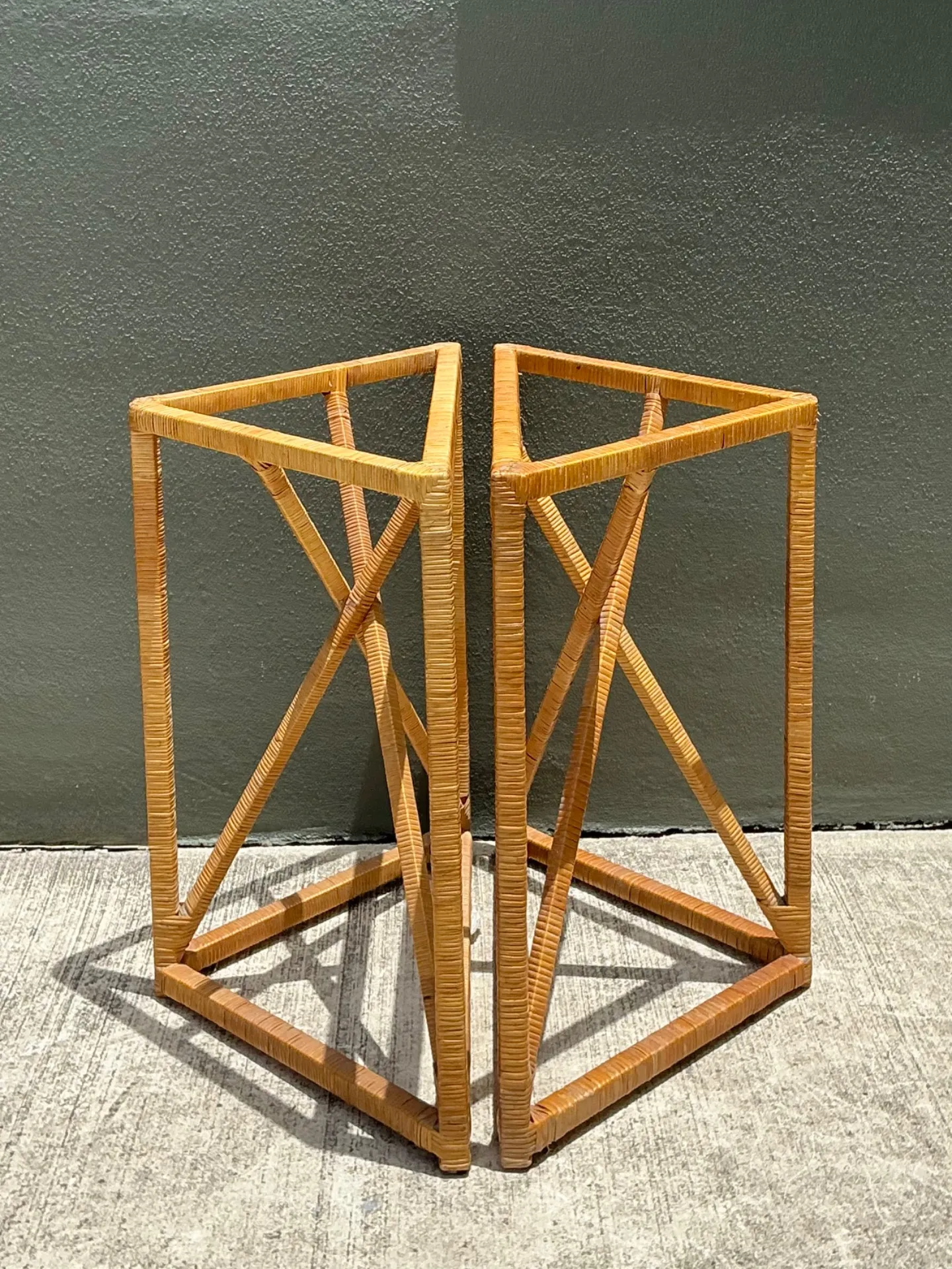 Vintage Wrapped Rattan Dining Table Pedestal — additional photo 6