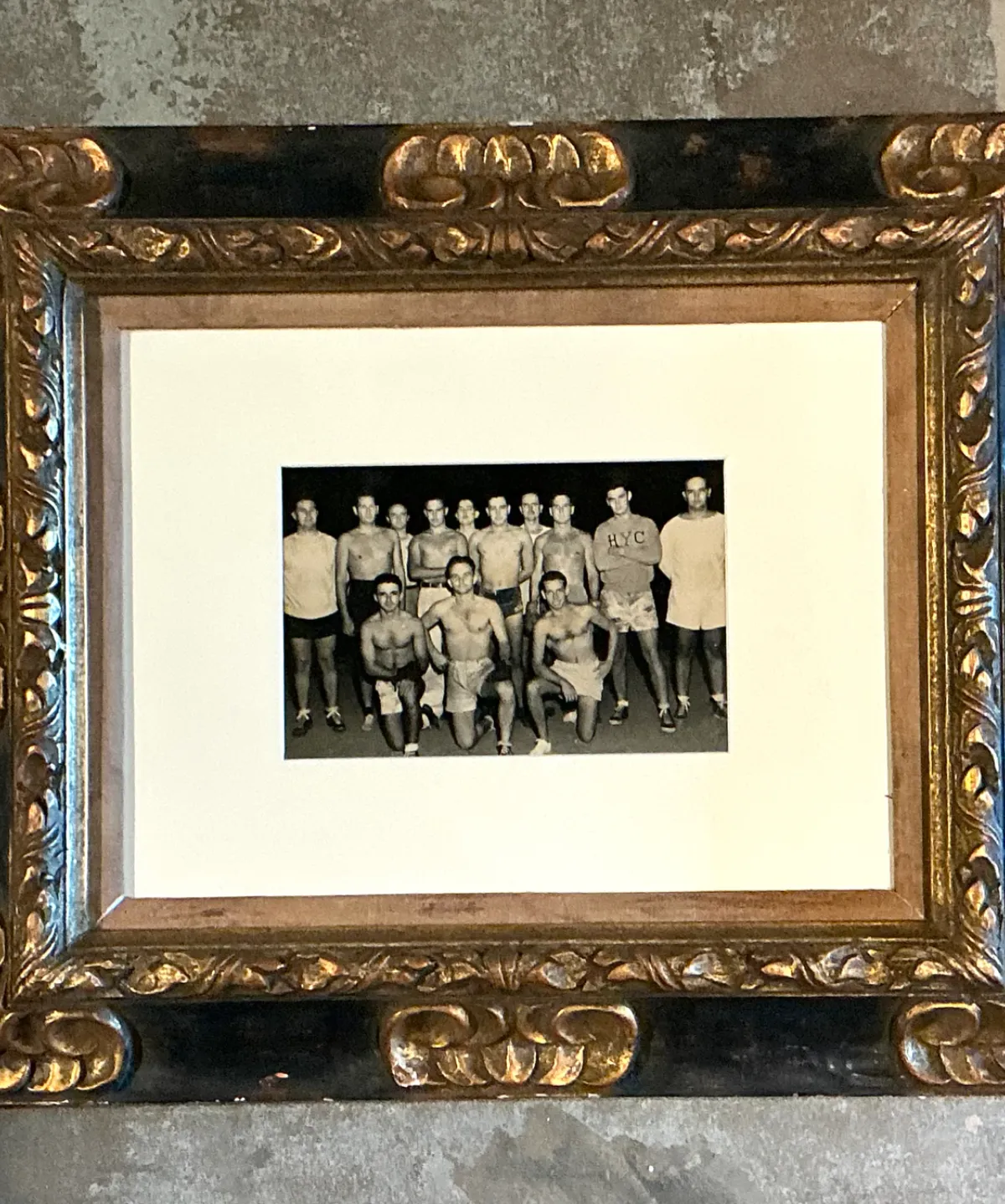 Vintage Ornate Wood Frame With Harvard Yacht Club Team Photo — additional photo 4