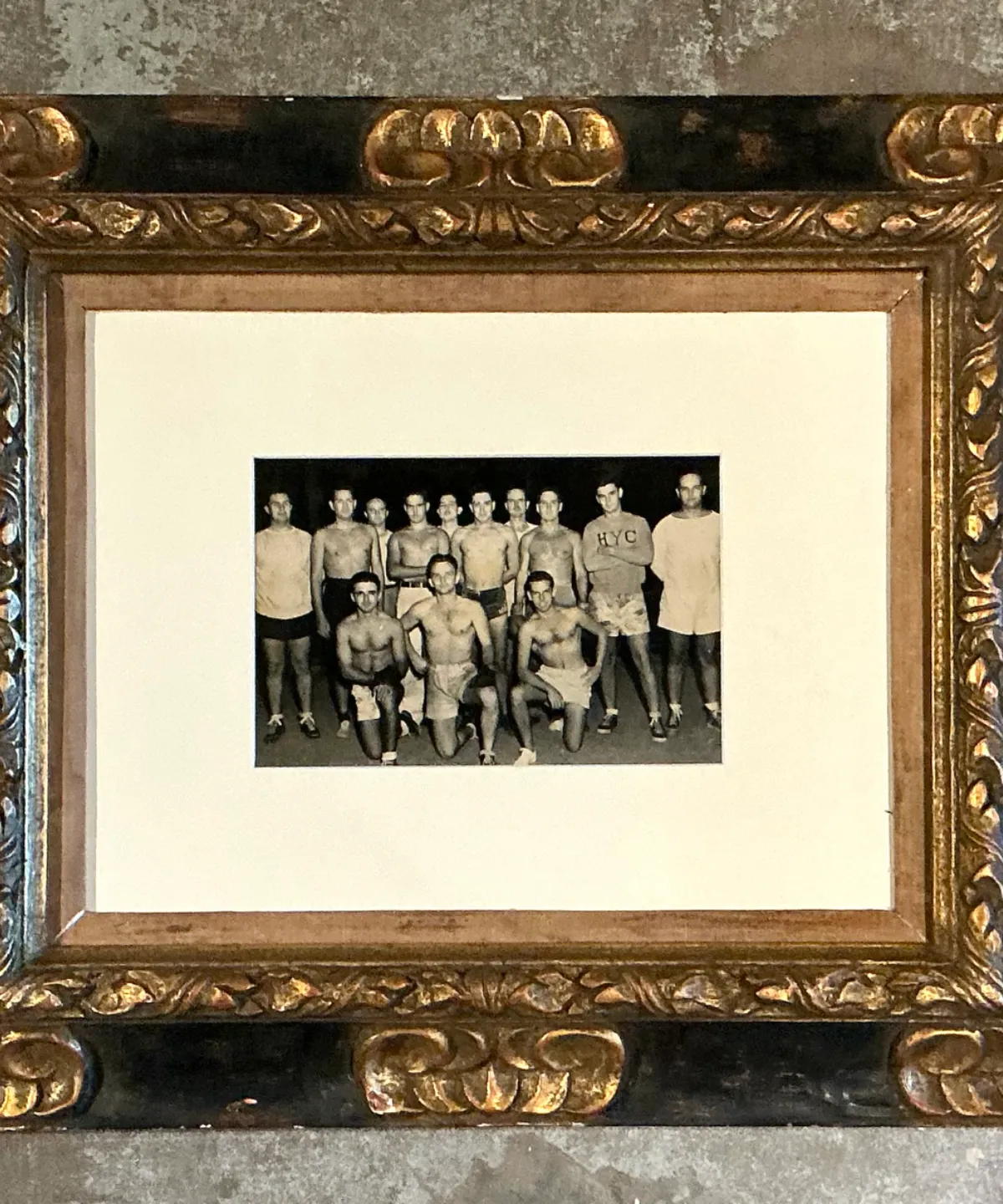 Vintage Ornate Wood Frame With Harvard Yacht Club Team Photo — additional photo 6