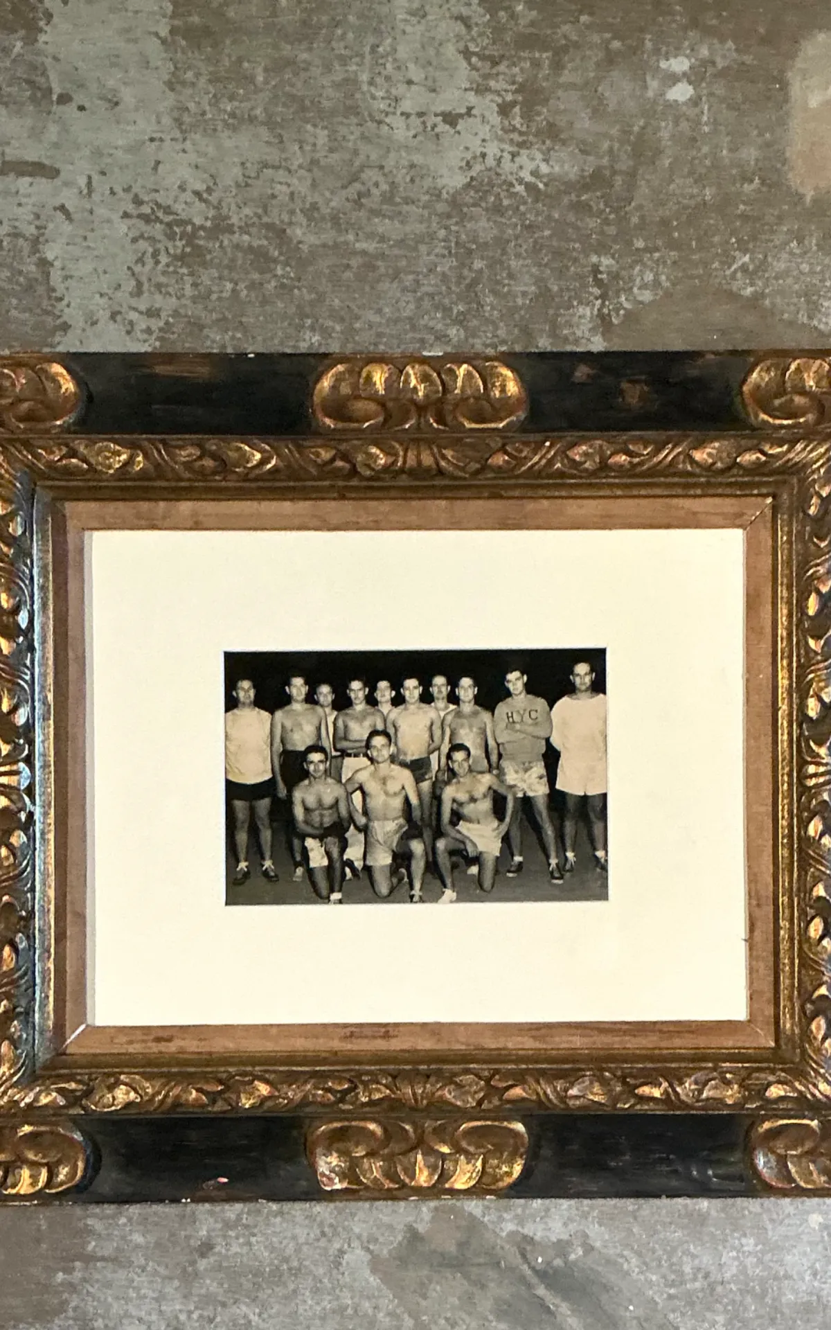 Vintage Ornate Wood Frame With Harvard Yacht Club Team Photo — additional photo 3
