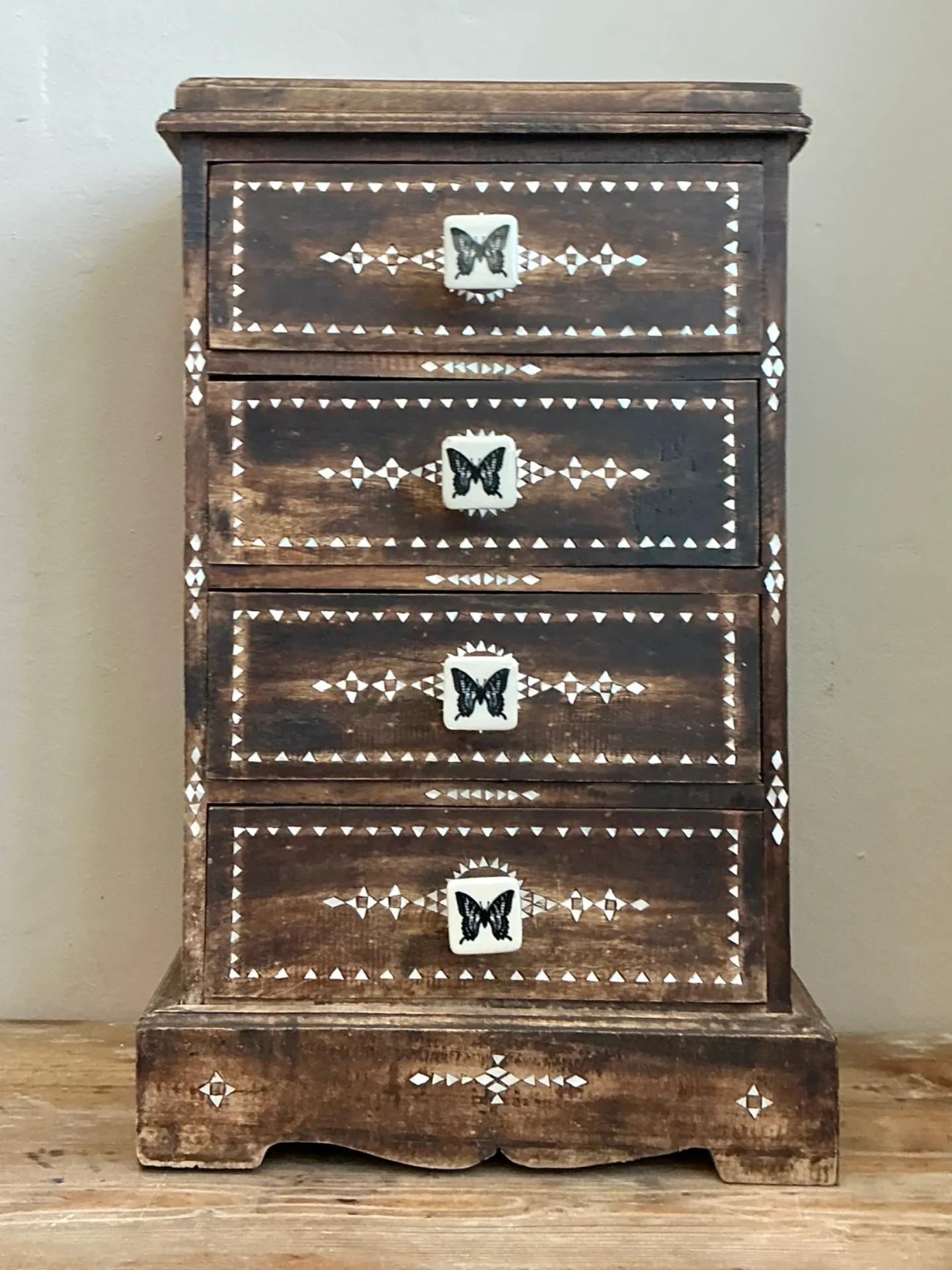 Vintage Petite Inlaid Wood Butterfly Chest — additional photo 4