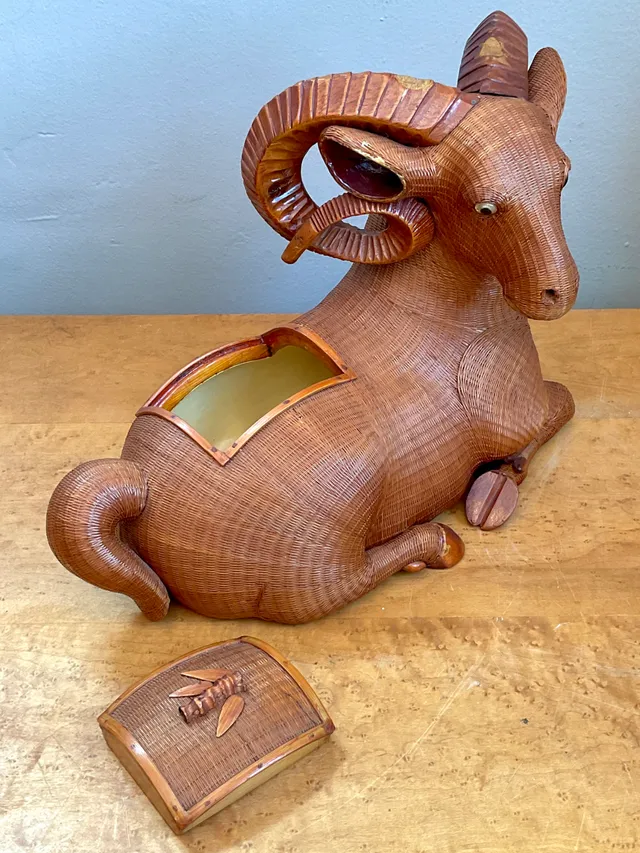 Vintage Shanghai Weave Curly Horn Ram Box — additional photo 8