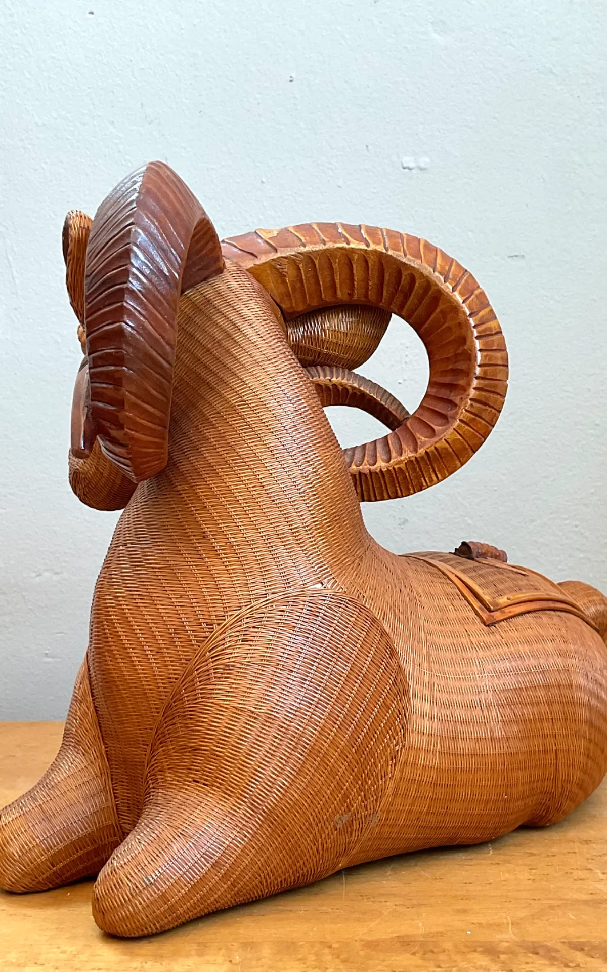 Vintage Shanghai Weave Curly Horn Ram Box — additional photo 7