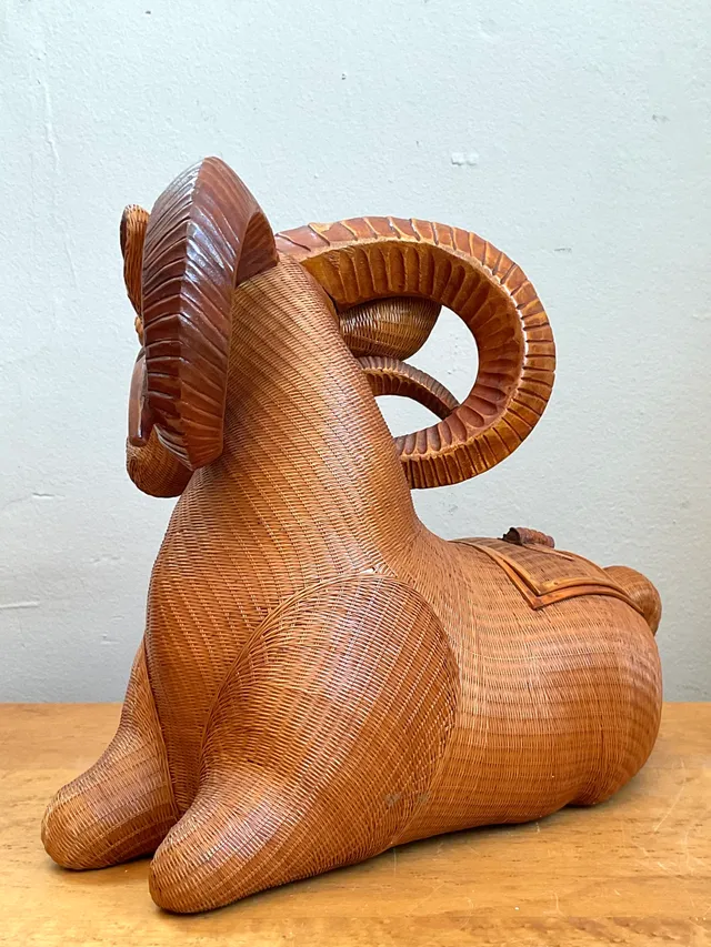 Vintage Shanghai Weave Curly Horn Ram Box — additional photo 7