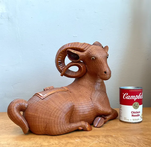 Vintage Shanghai Weave Curly Horn Ram Box — additional photo 2