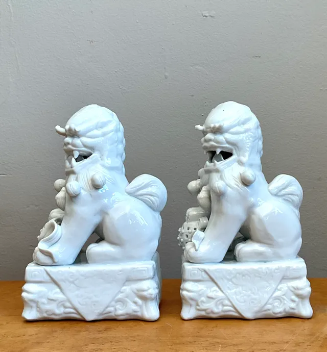 Vintage Blanc De Chine Porcelain Foo Dogs - Pair — additional photo 6
