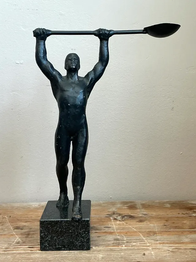 Vintage Metal Athlete Figurine — additional photo 8