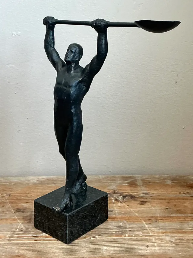 Vintage Metal Athlete Figurine — additional photo 1