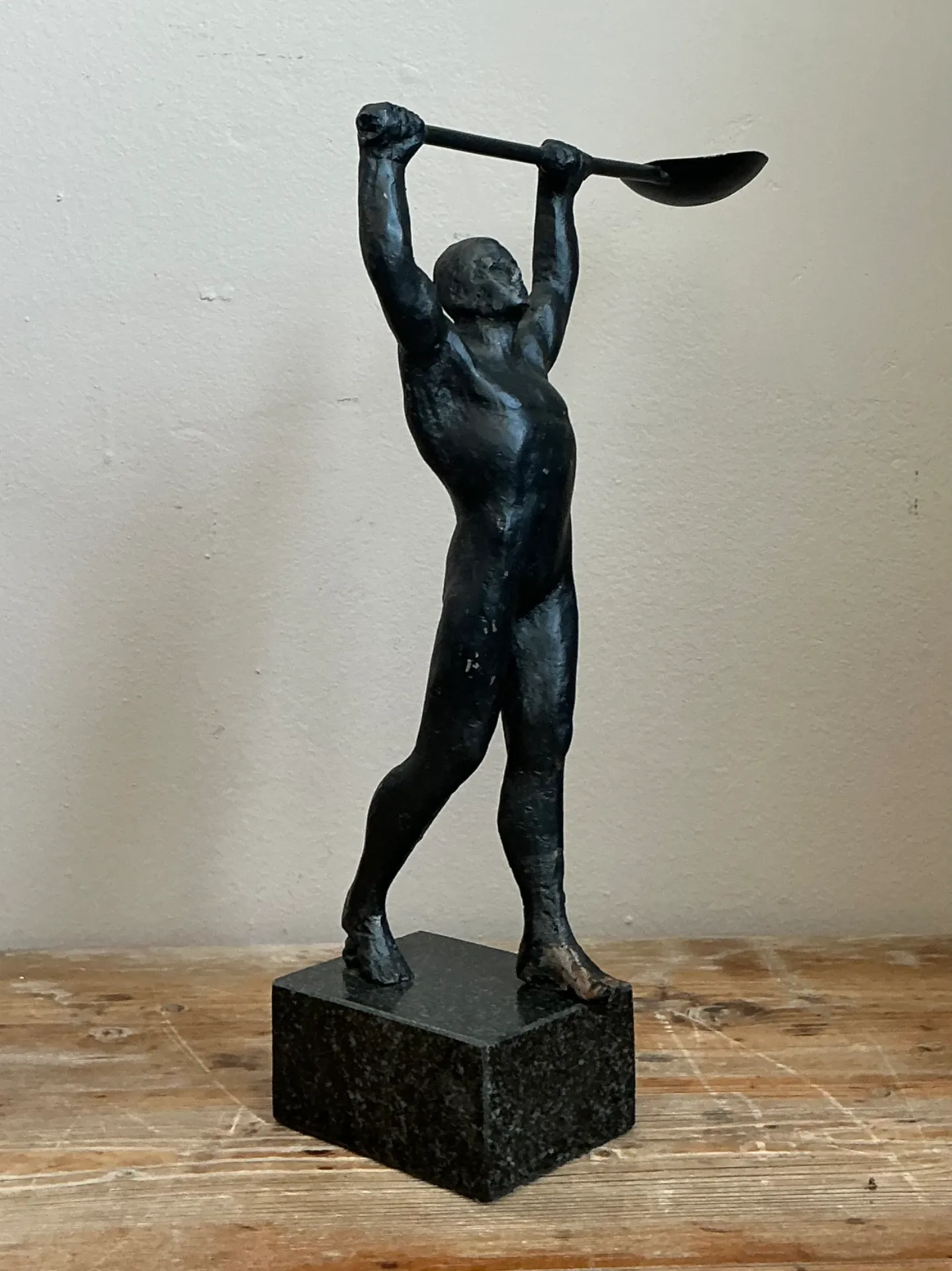 Vintage Metal Athlete Figurine — additional photo 4