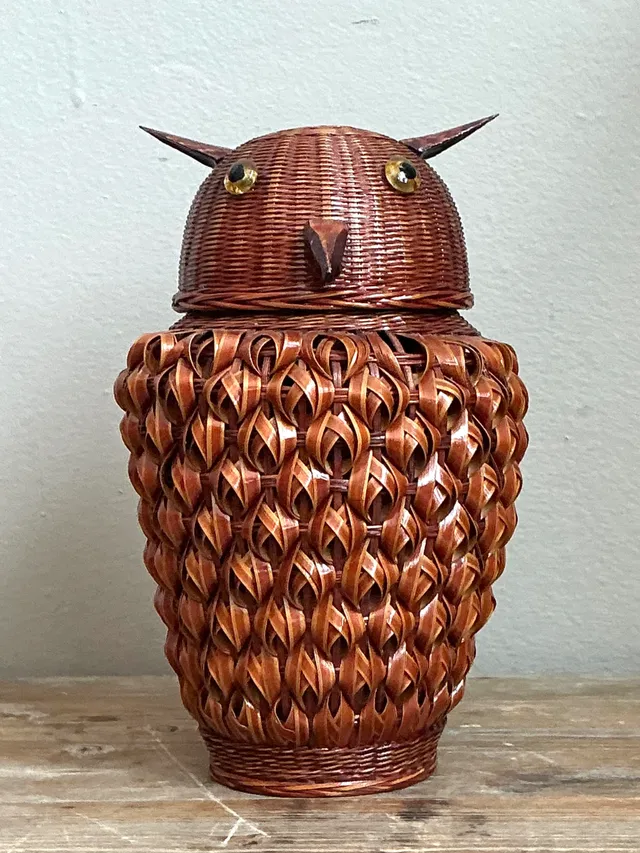 Vintage Woven Owl Basket With Glass Insert — additional photo 2