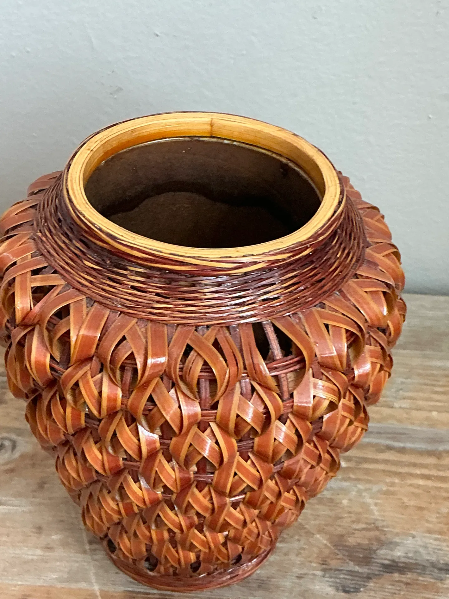 Vintage Woven Owl Basket With Glass Insert — additional photo 8