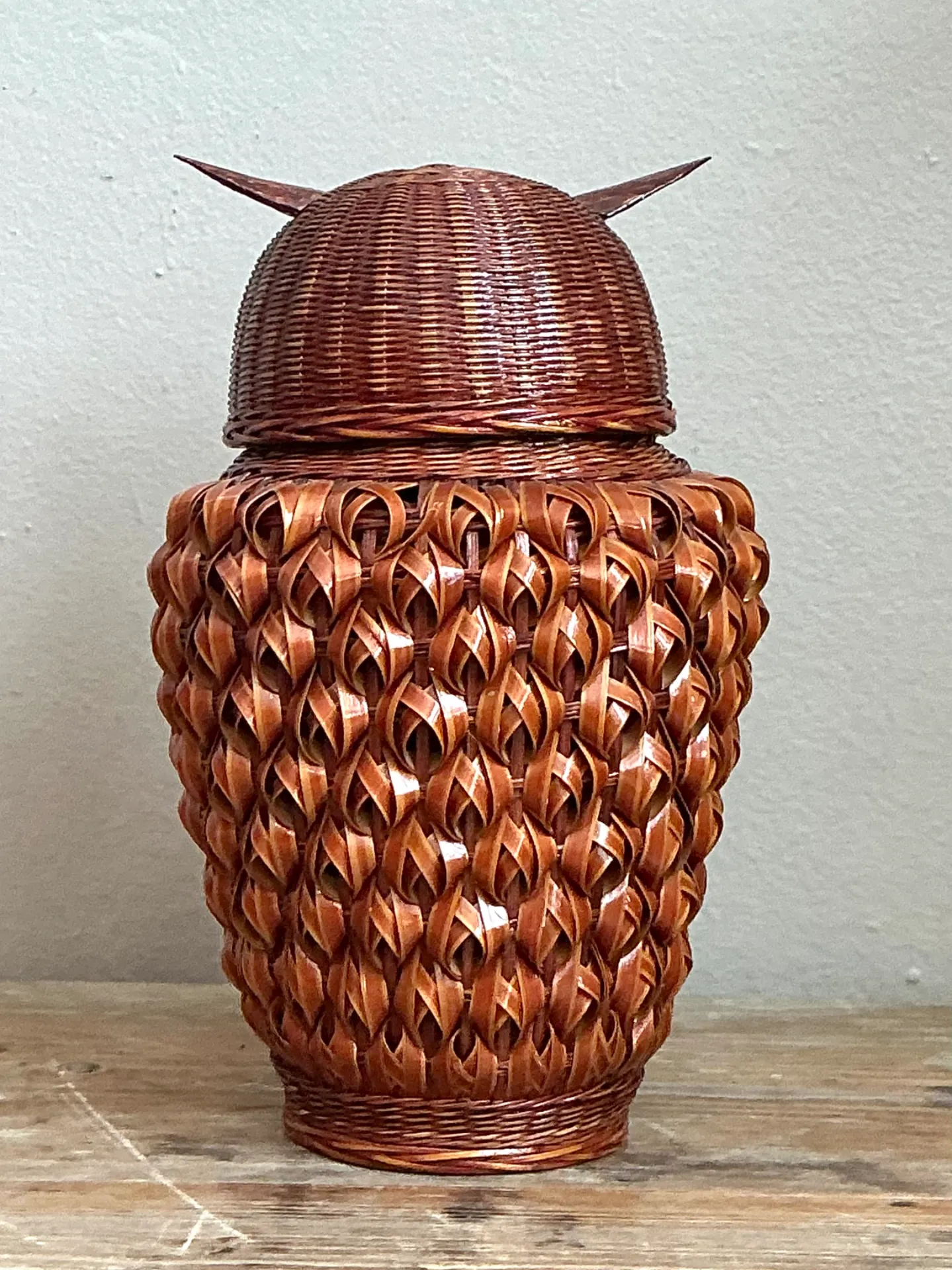 Vintage Woven Owl Basket With Glass Insert — additional photo 1