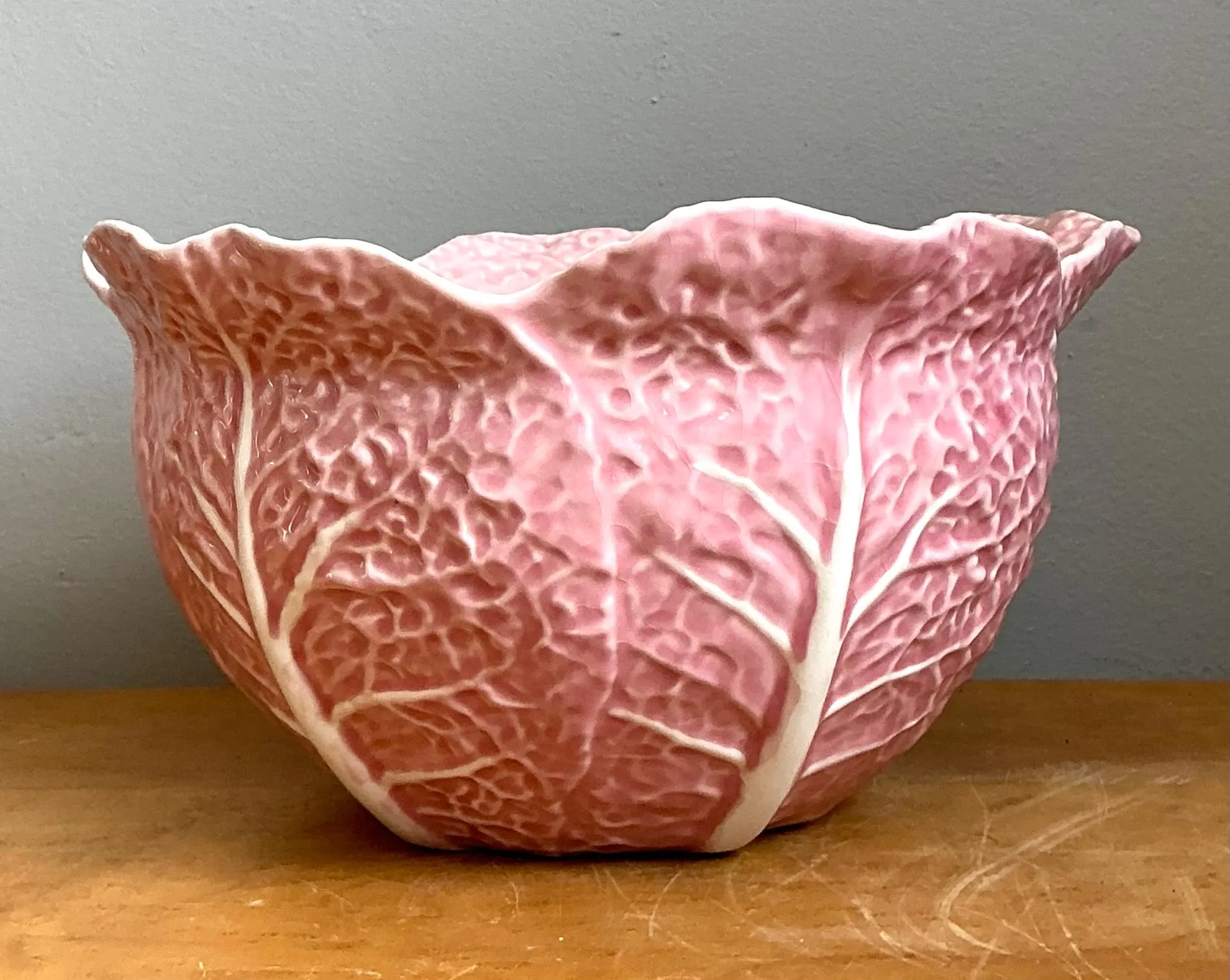 Vintage Bordallo Pinheiro Pink Cabbage Leaf Bowl — additional photo 4