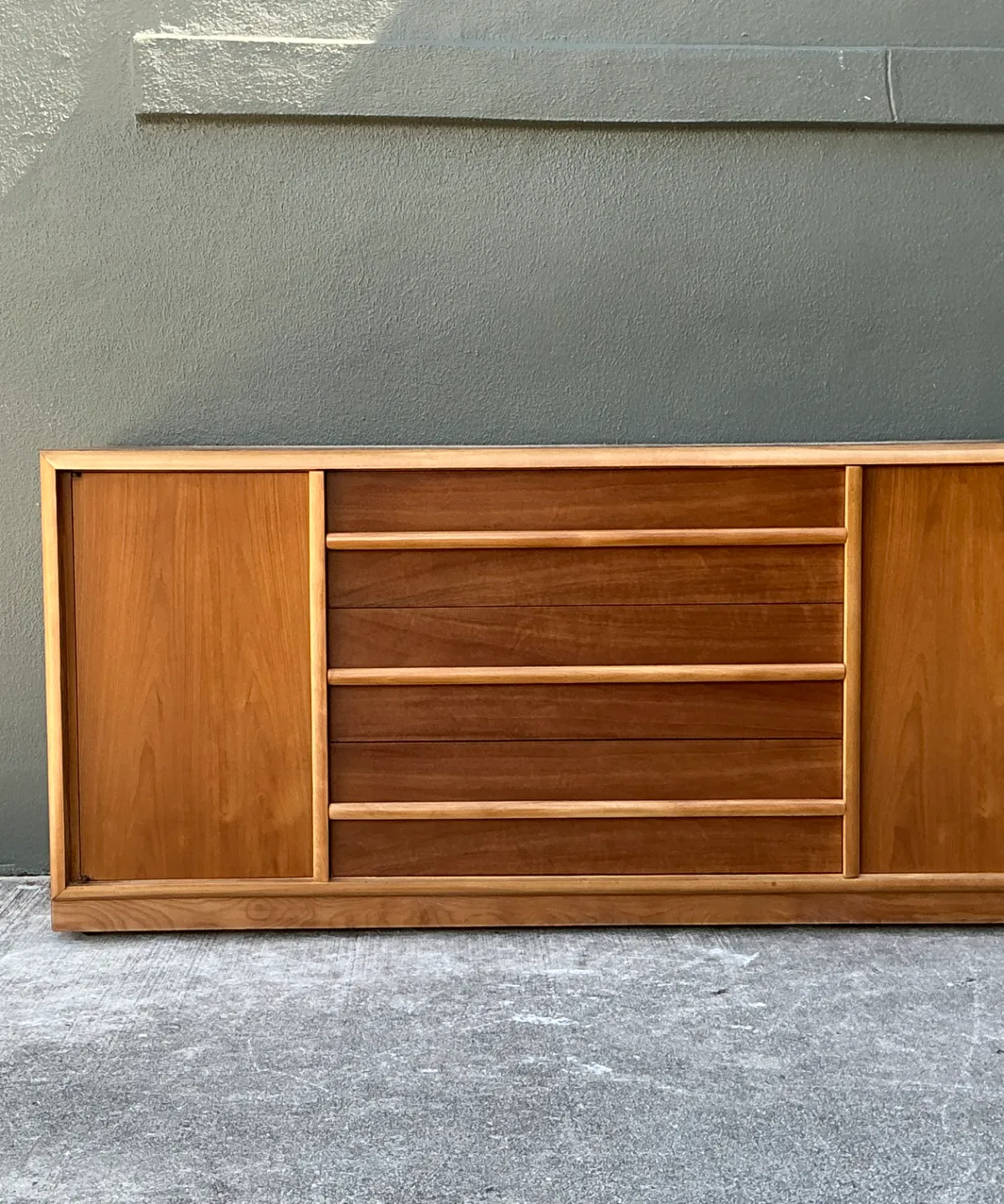 T.H. Robsjohn-Gibbings for Widdicomb Wood Credenza — additional photo 5