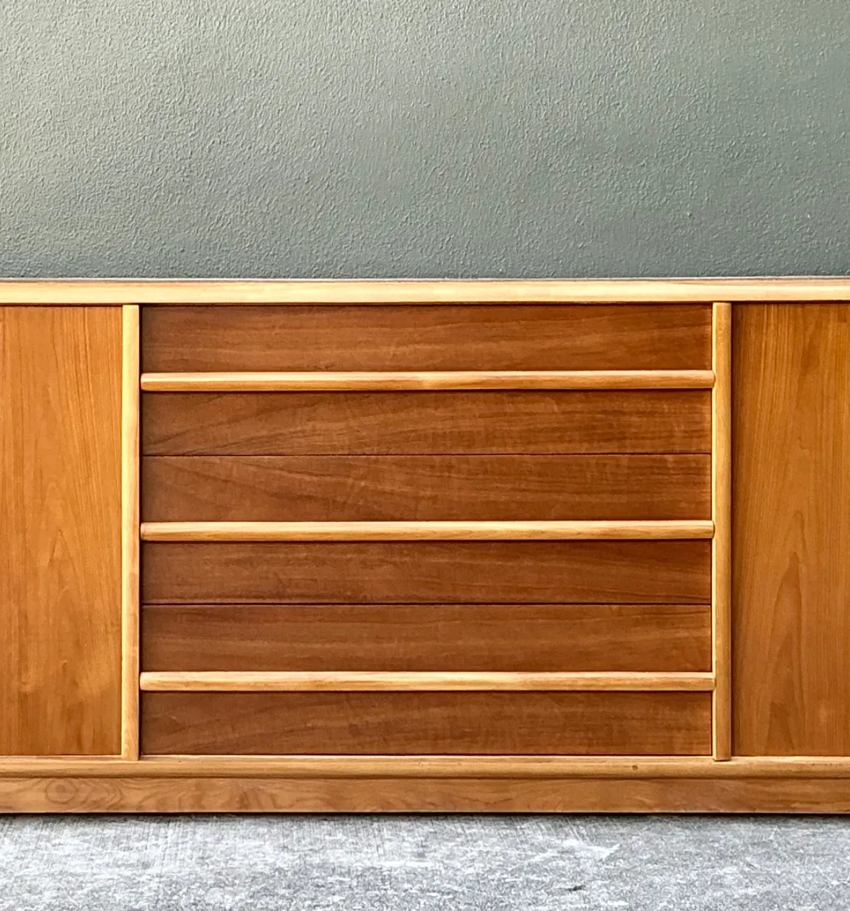 T.H. Robsjohn-Gibbings for Widdicomb Wood Credenza — additional photo 3