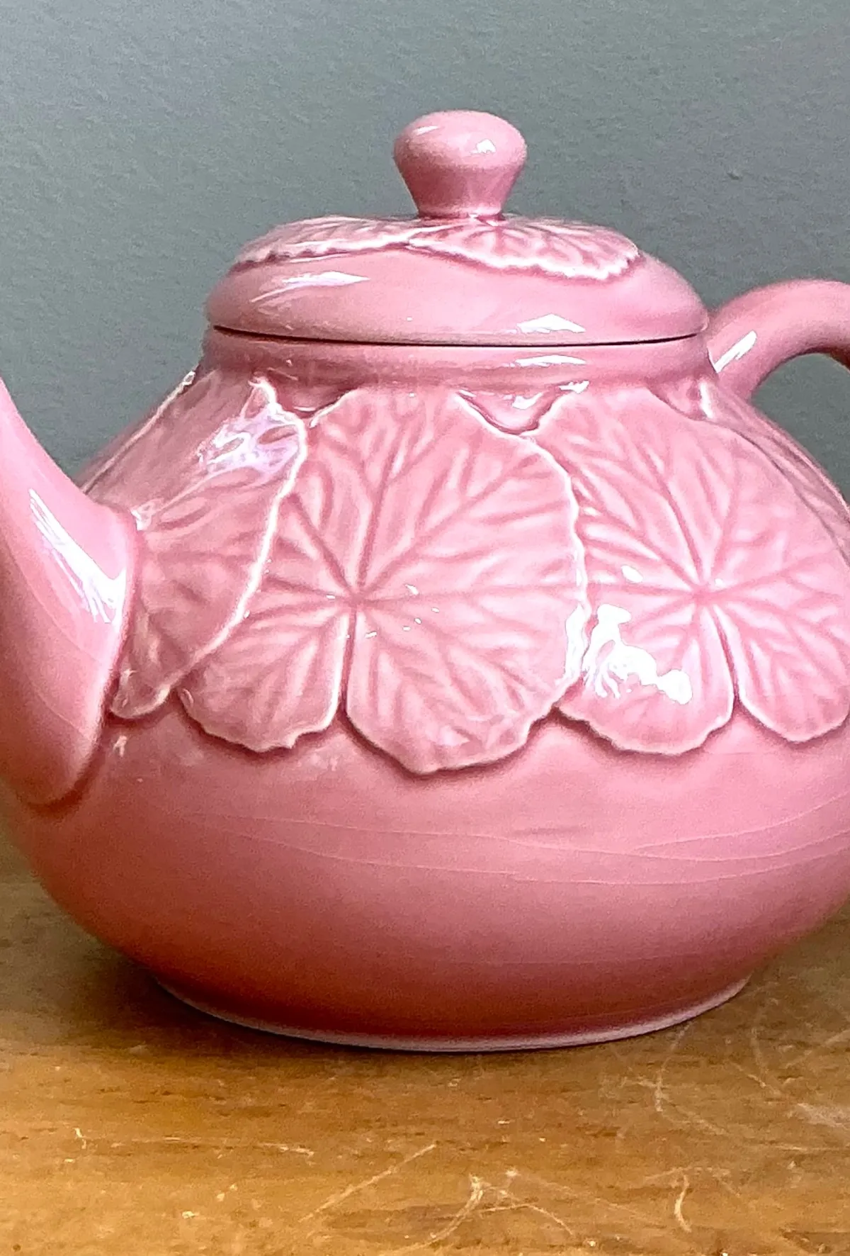 Vintage Bordallo Pinheiro Pink Cabbage Leaf Ceramic Teapot — additional photo 3