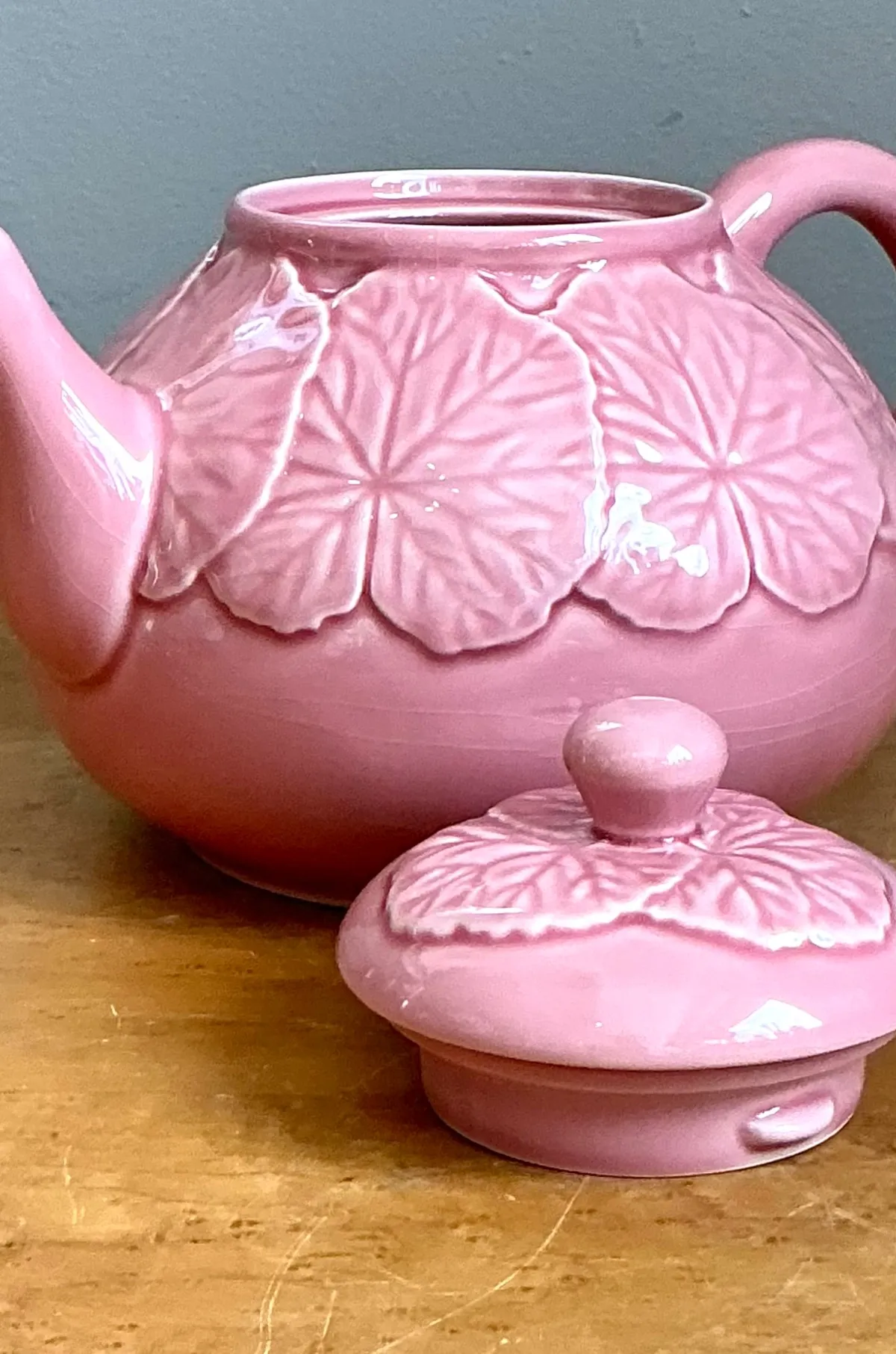Vintage Bordallo Pinheiro Pink Cabbage Leaf Ceramic Teapot — additional photo 4